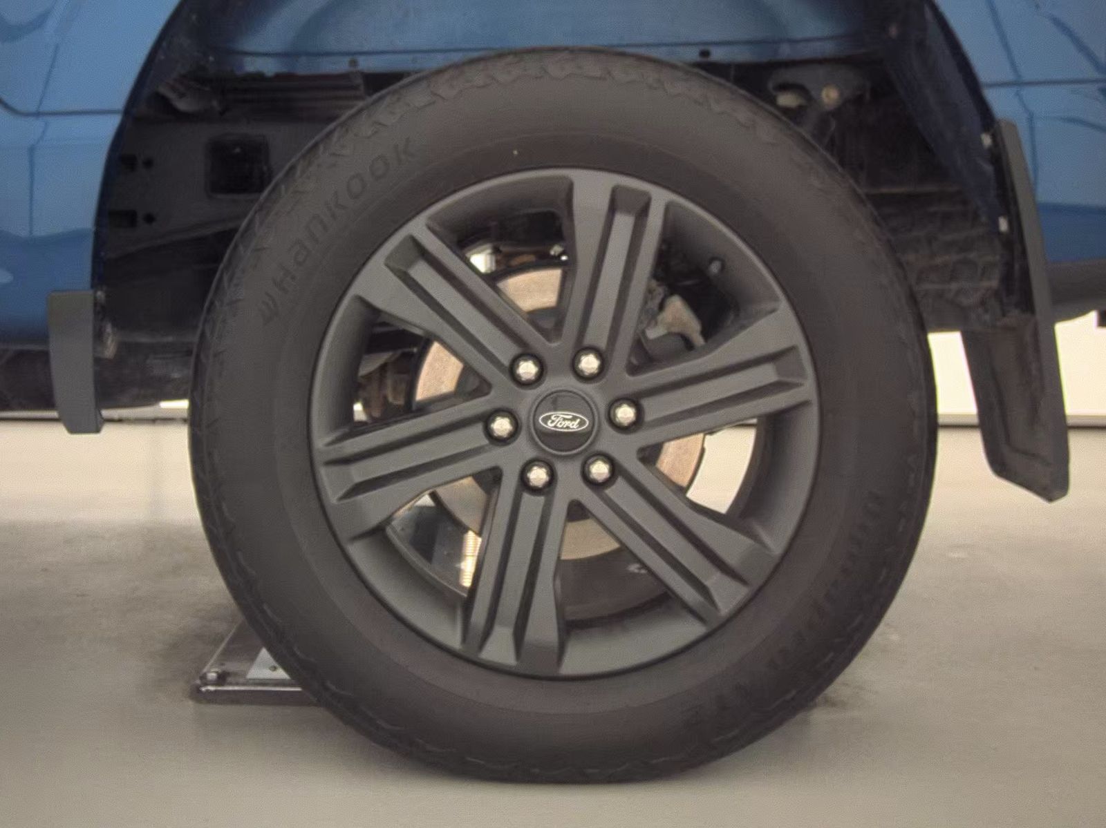 2023 Ford F-150 Lariat AWD