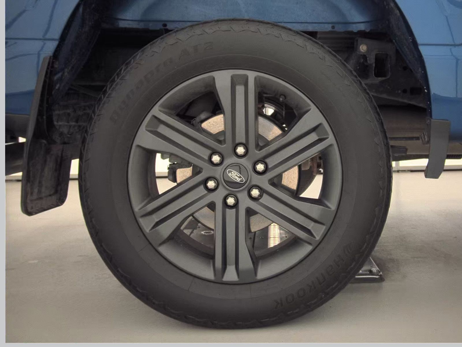 2023 Ford F-150 Lariat AWD