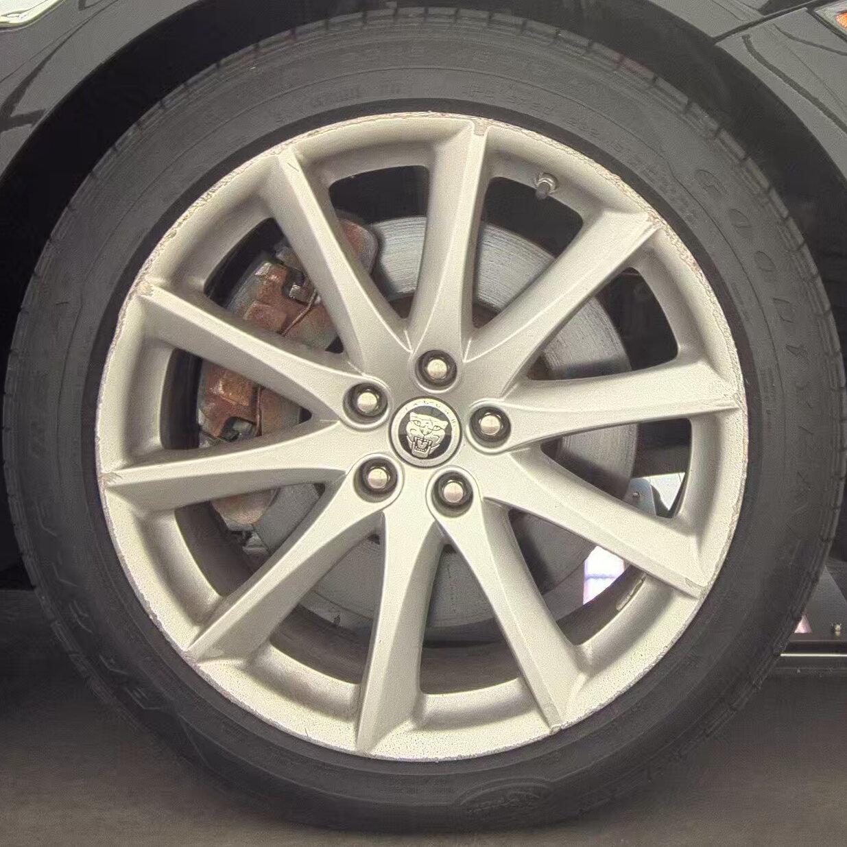 2016 Jaguar XJ R-Sport RWD