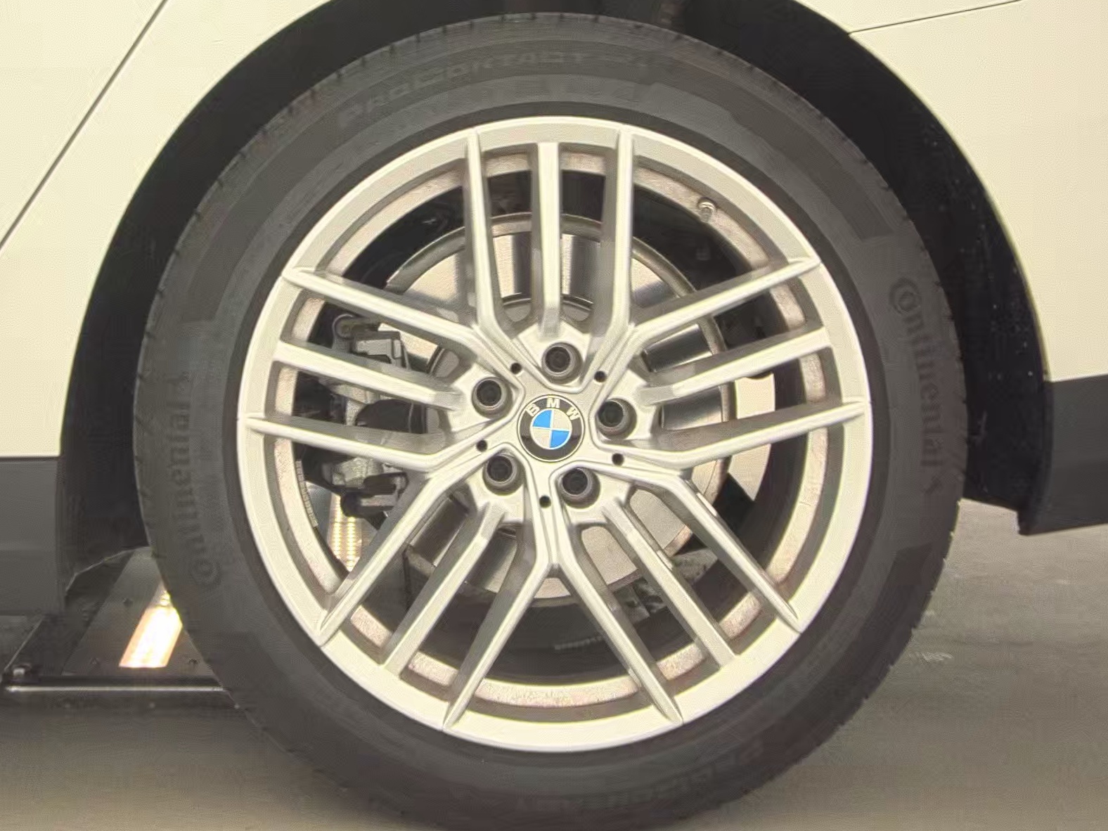 2025 BMW 5 Series 530i xDrive AWD