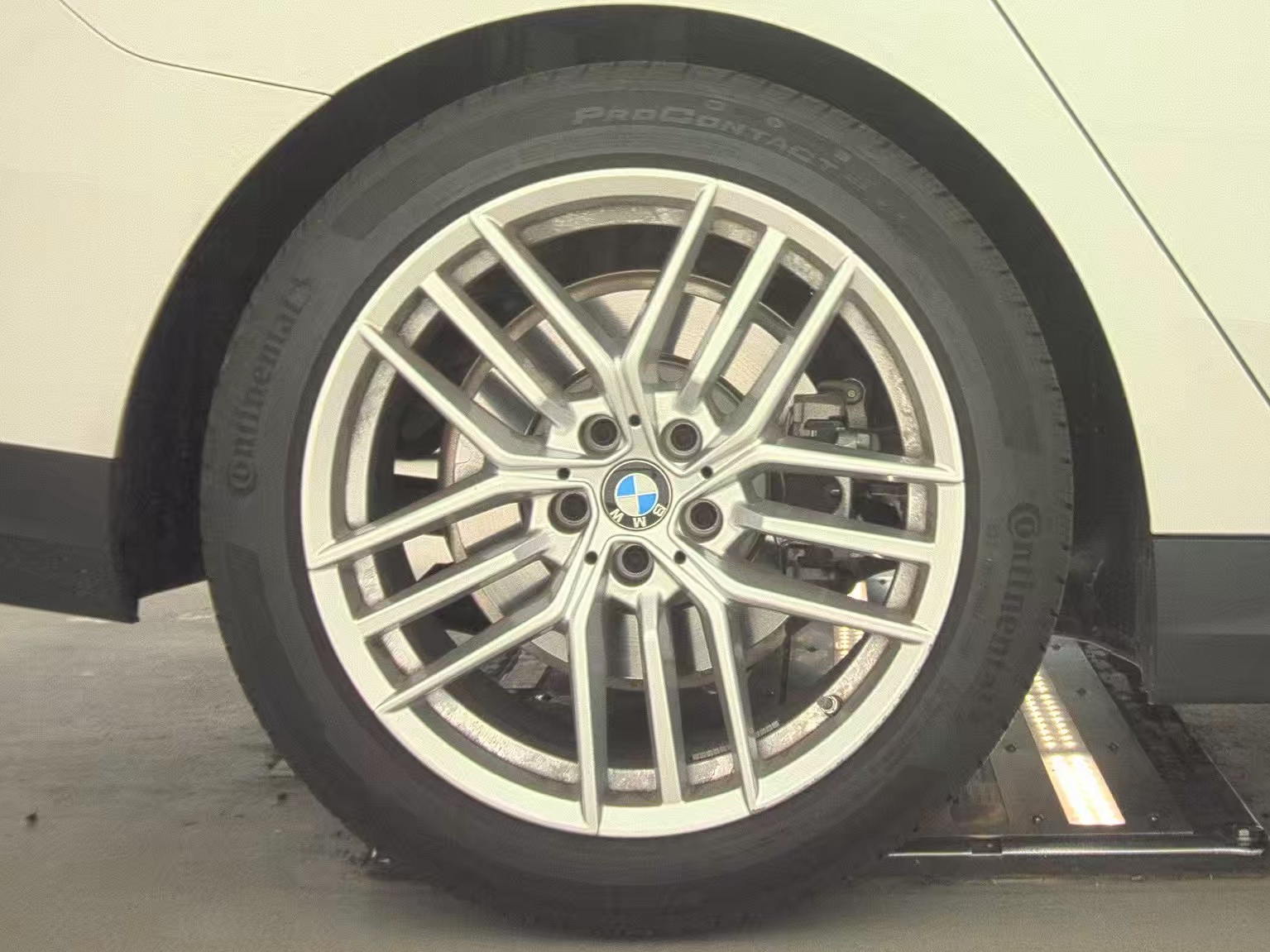 2025 BMW 5 Series 530i xDrive AWD