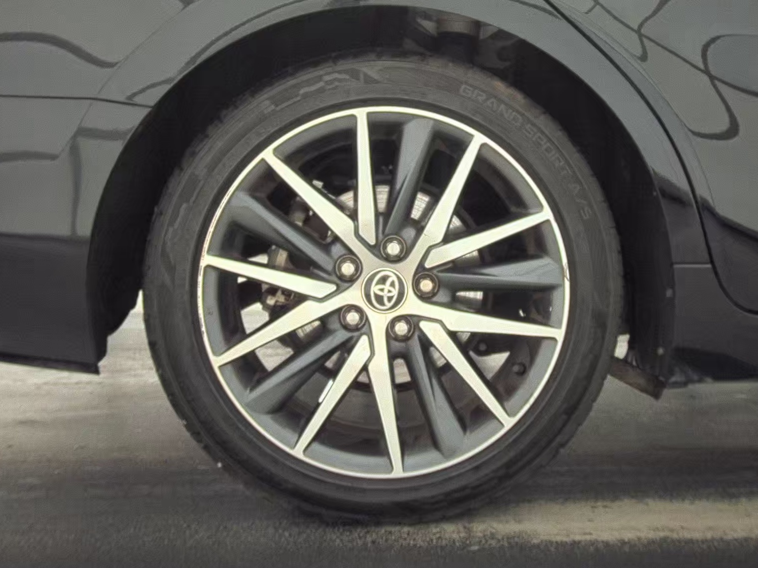 2024 Toyota Camry XLE FWD