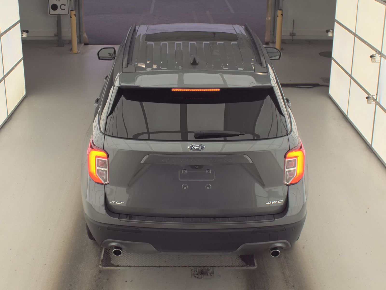 2022 Ford Explorer XLT AWD