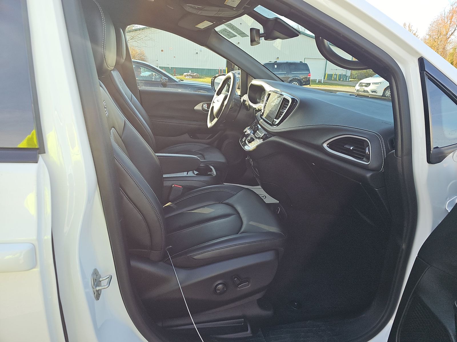 2024 Chrysler Pacifica Hybrid Select S Appearance FWD