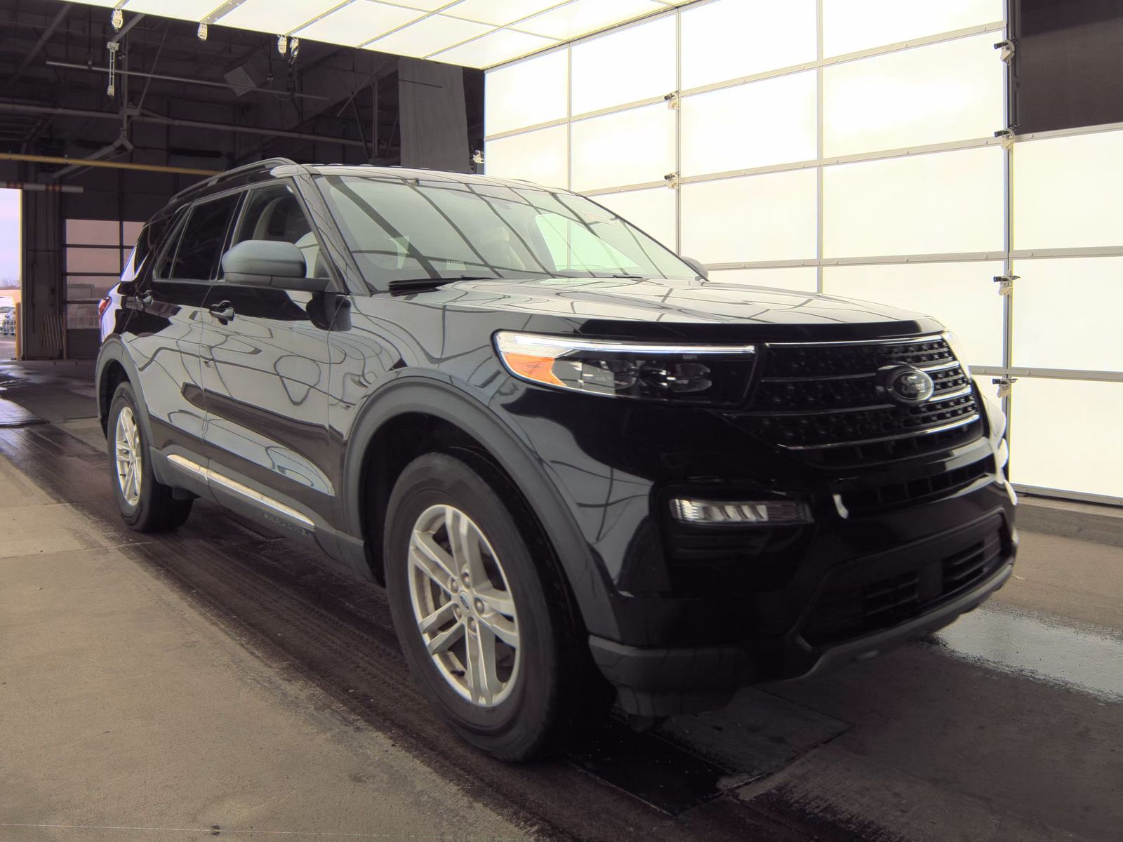 2023 Ford Explorer XLT AWD