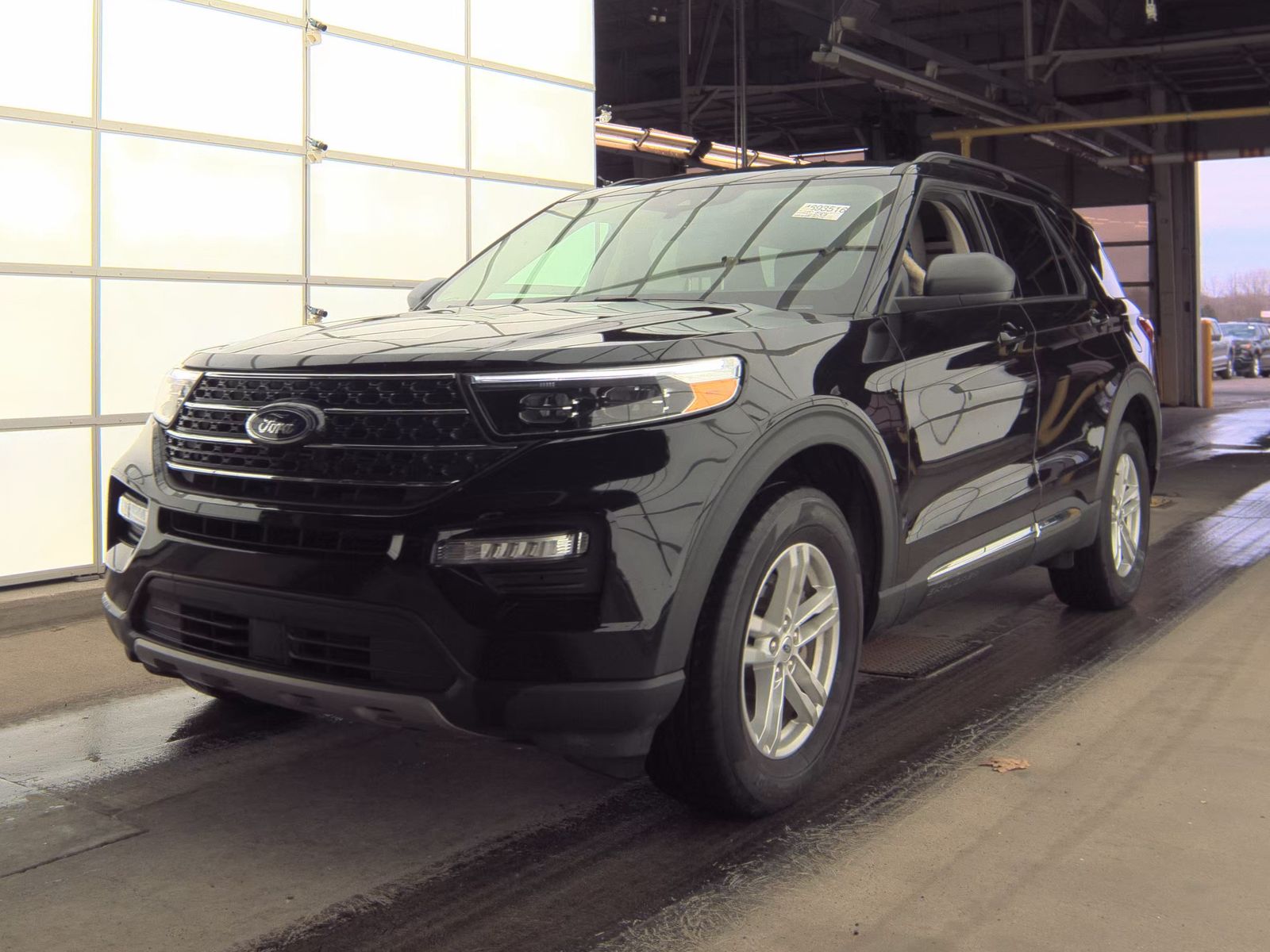 2023 Ford Explorer XLT AWD