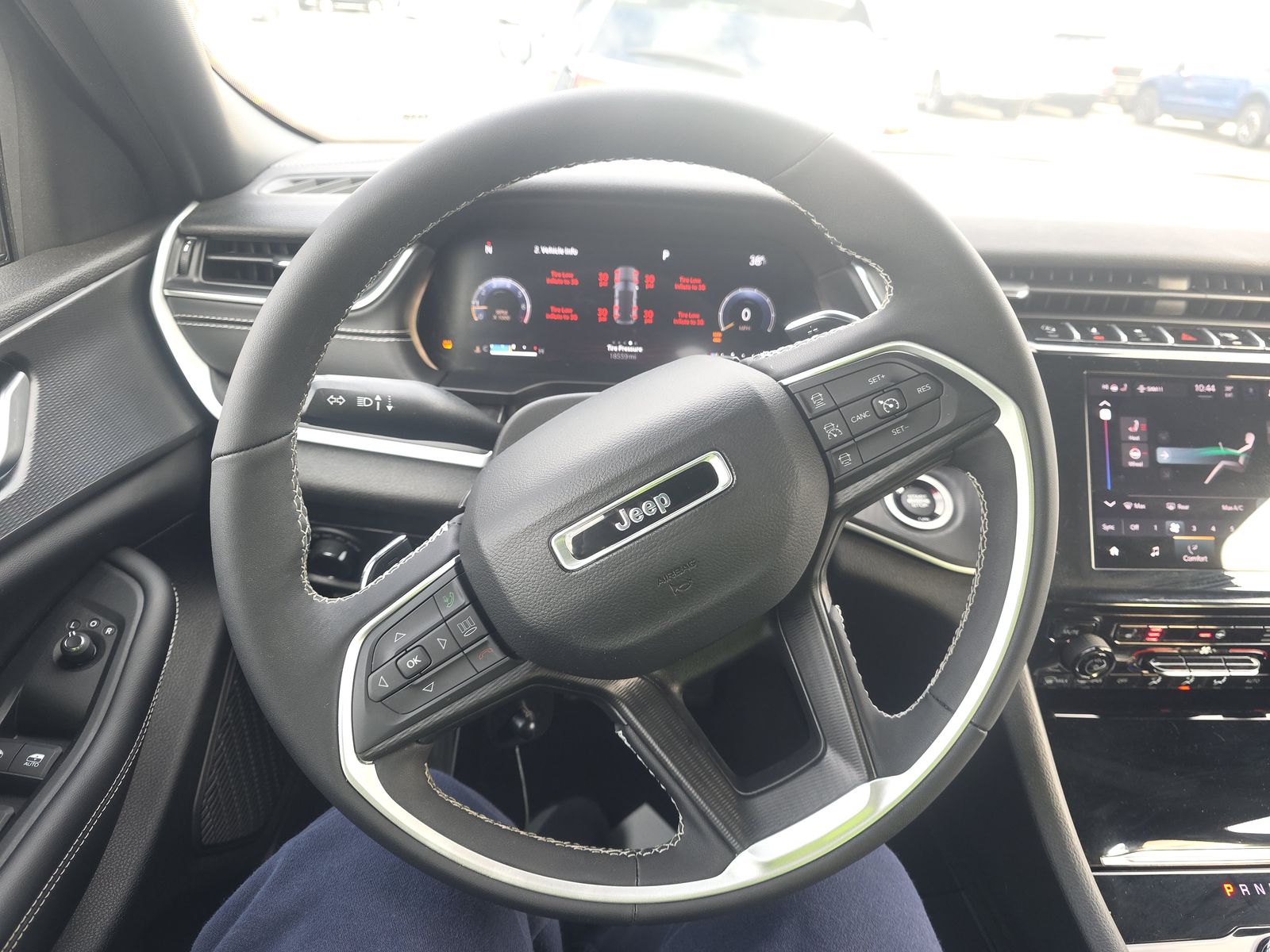 2024 Jeep Grand Cherokee Altitude AWD