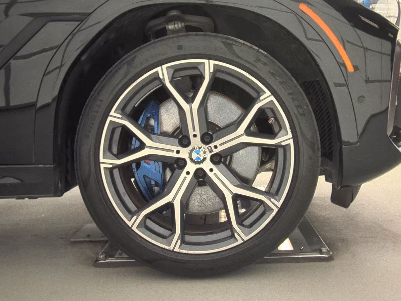 2021 BMW X6 M50i AWD