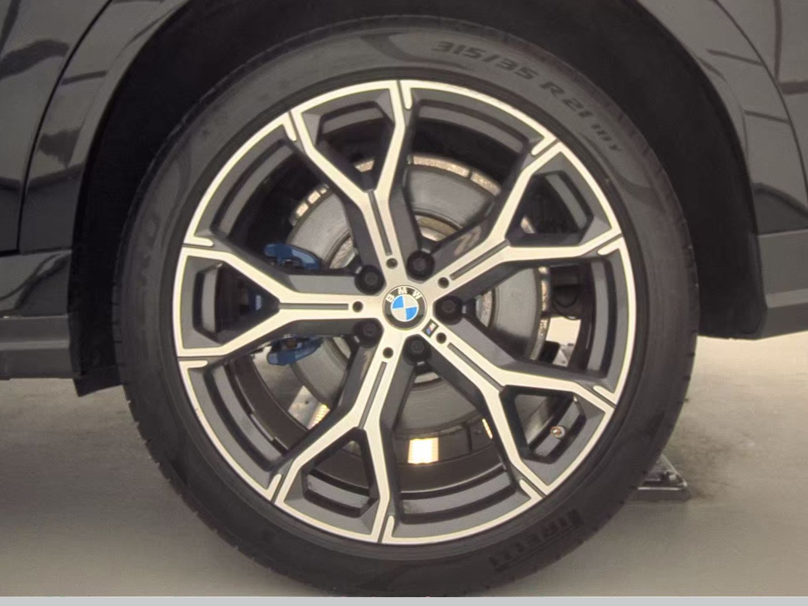 2021 BMW X6 M50i AWD