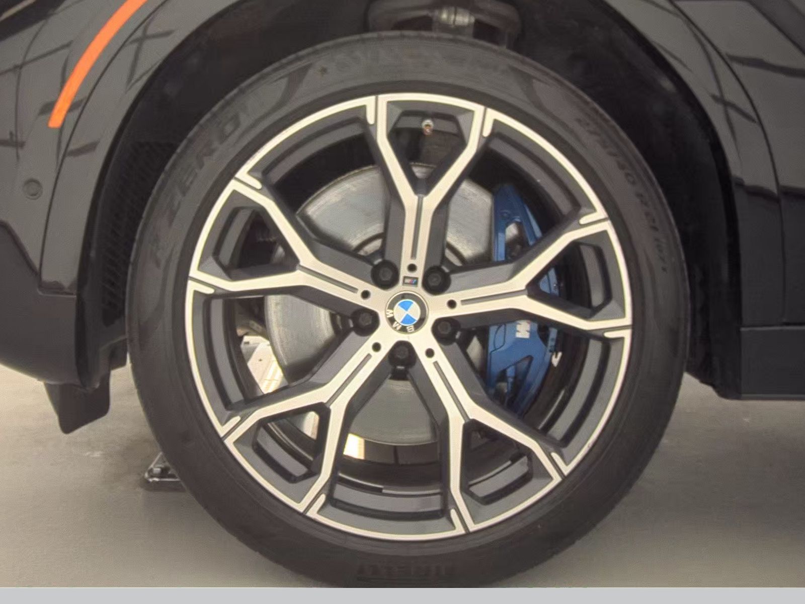 2021 BMW X6 M50i AWD