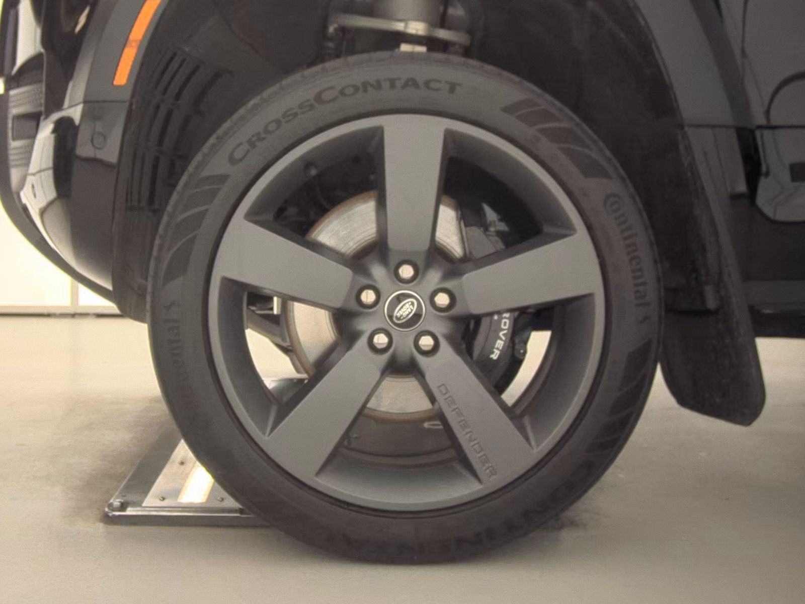 2023 Land Rover Defender 110 V8 AWD