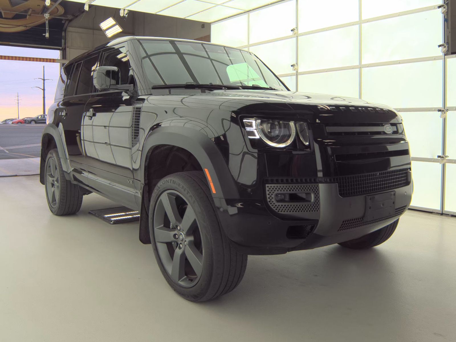 2023 Land Rover Defender 110 V8 AWD