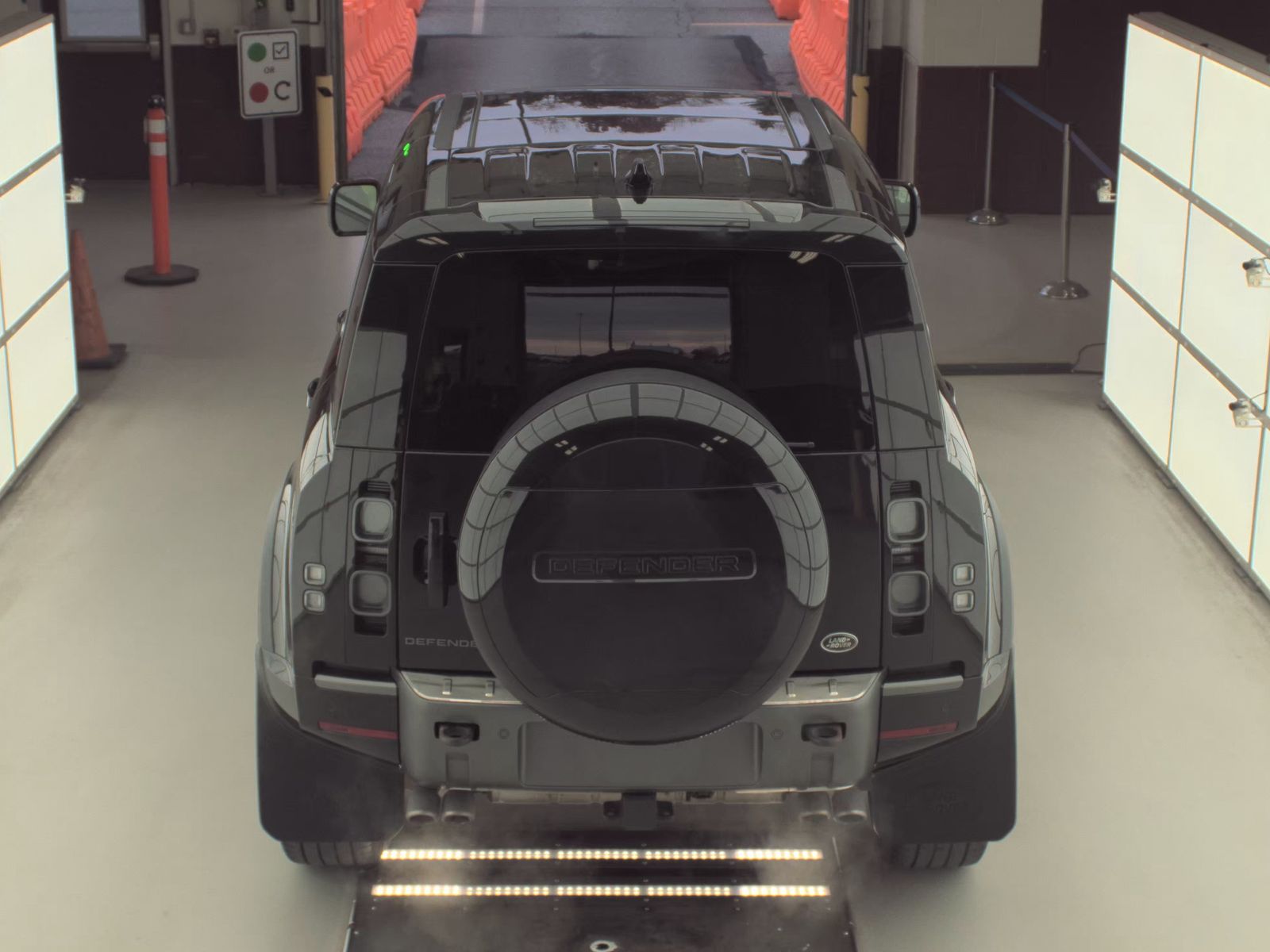 2023 Land Rover Defender 110 V8 AWD