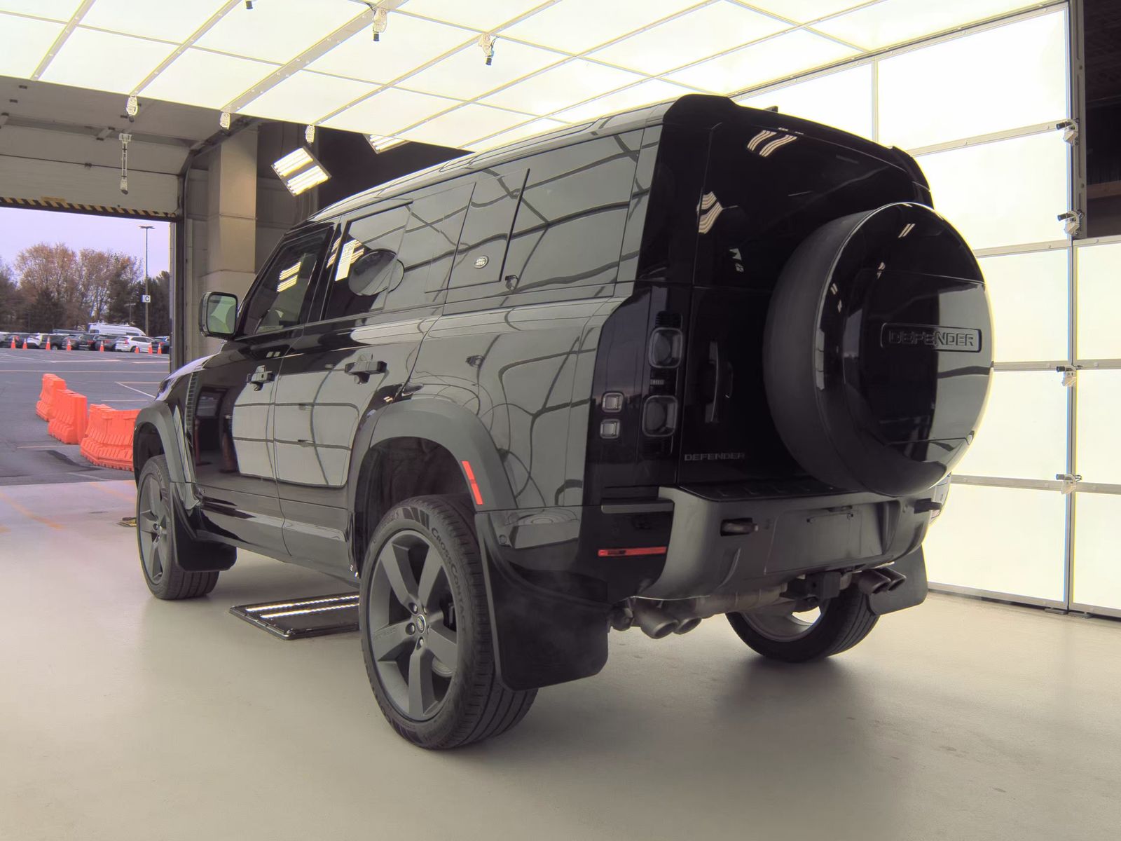 2023 Land Rover Defender 110 V8 AWD