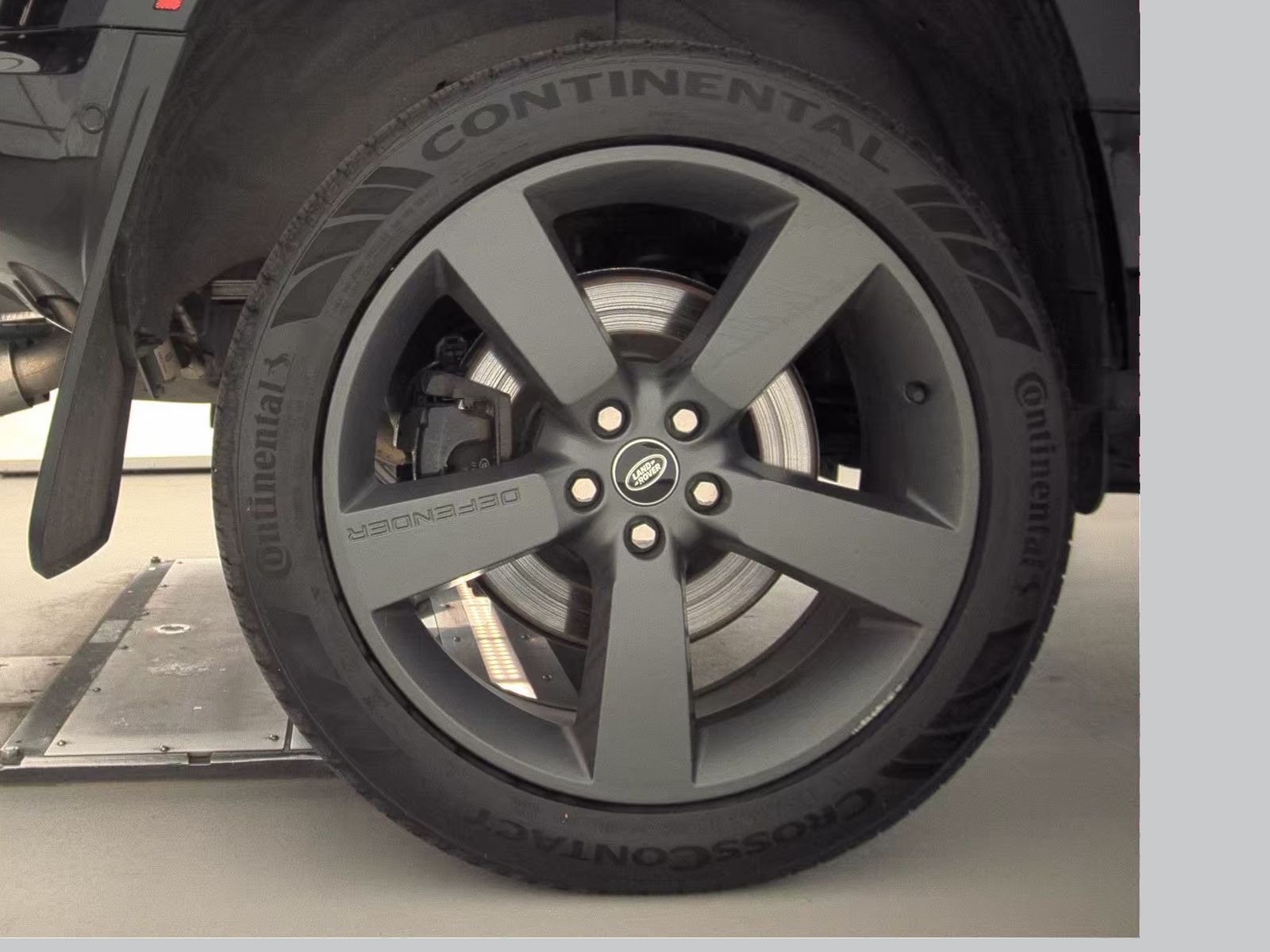 2023 Land Rover Defender 110 V8 AWD