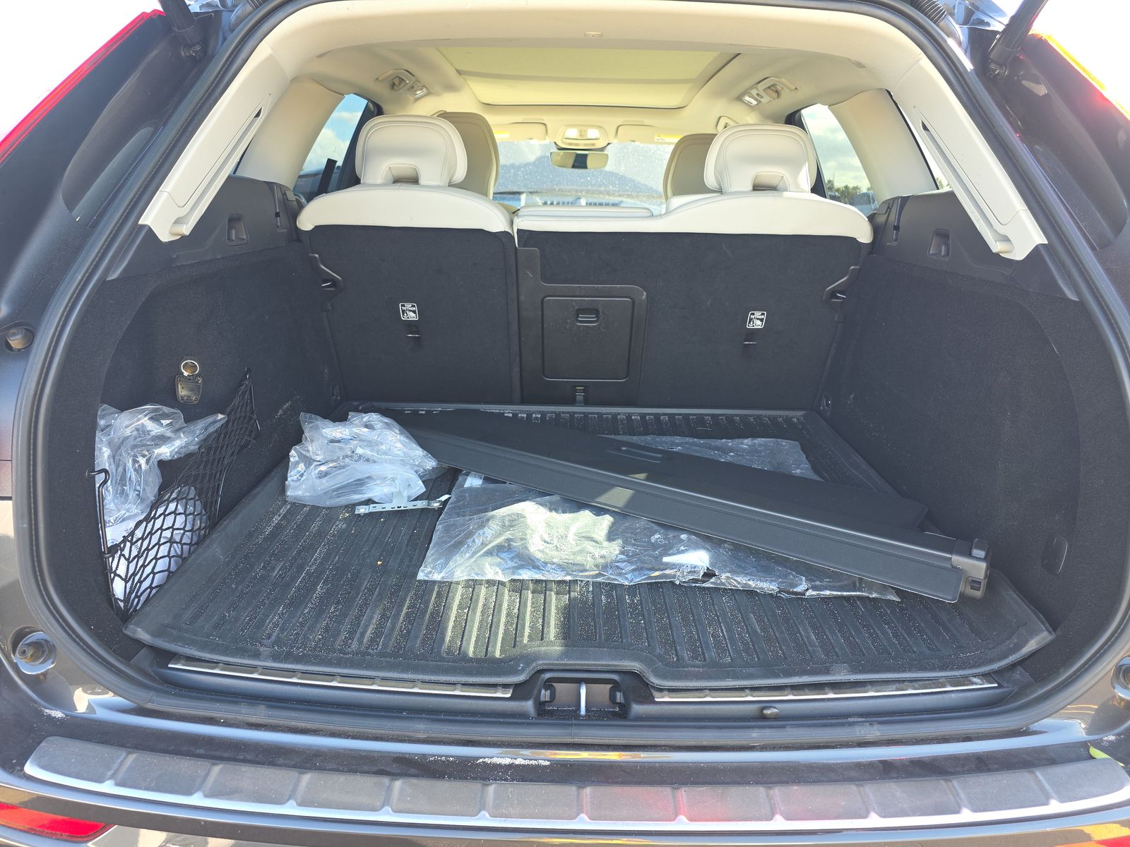 2022 Volvo XC60 B5 Inscription FWD