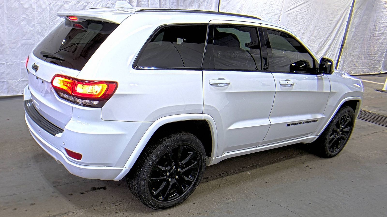JEEP LAREDO X - 5