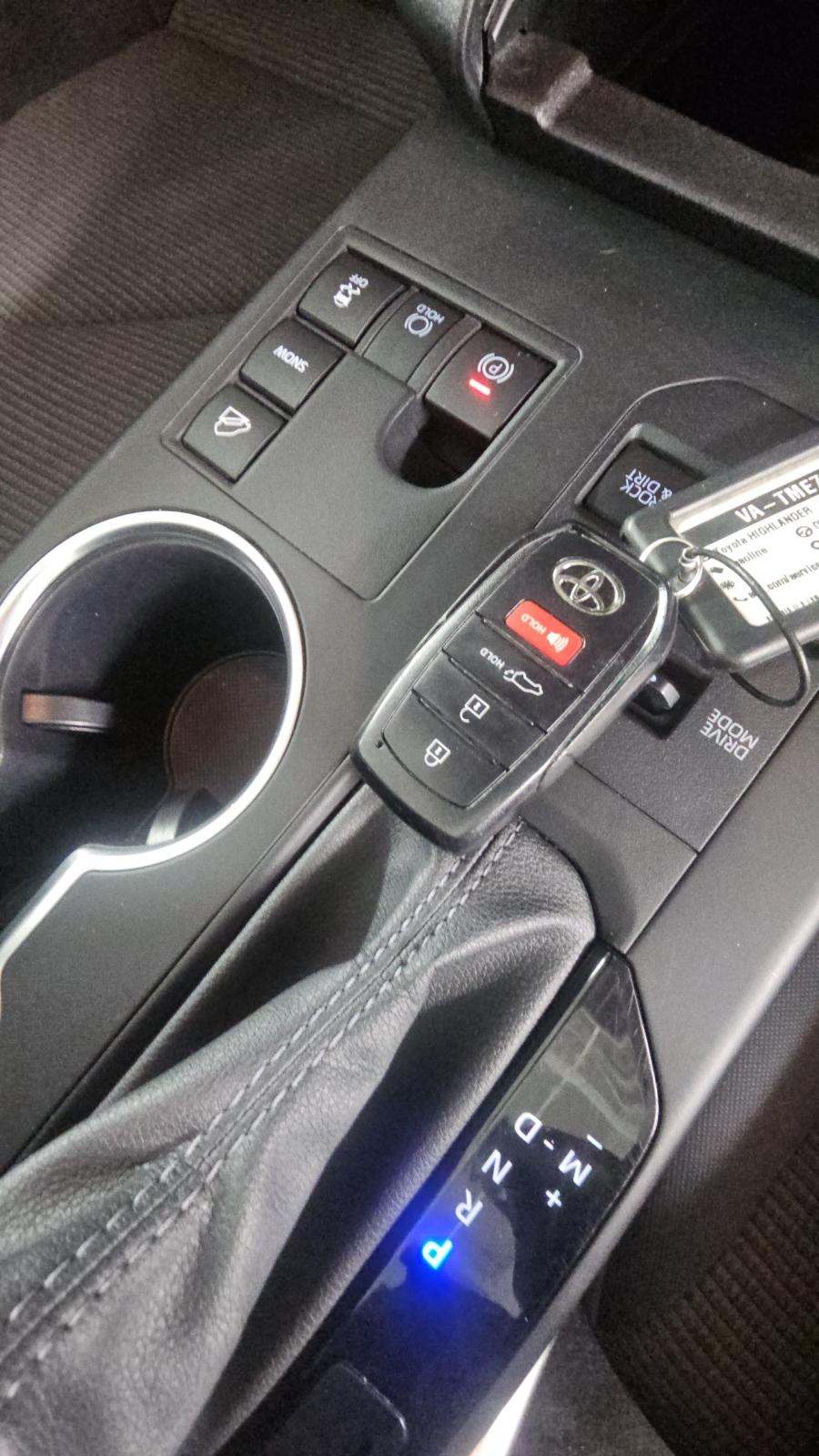 2024 Toyota Highlander LE AWD