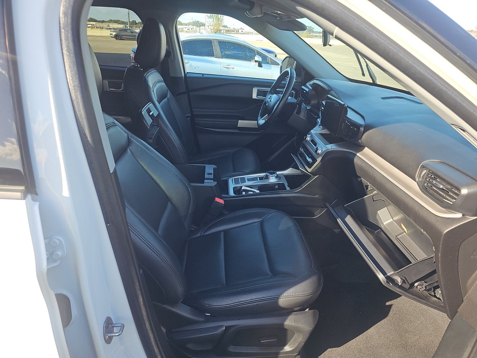 2022 Ford Explorer XLT RWD