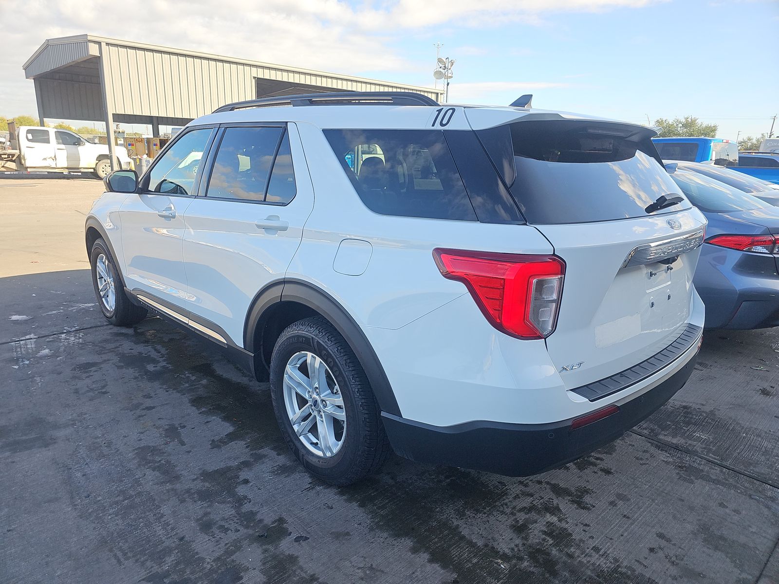 2022 Ford Explorer XLT RWD