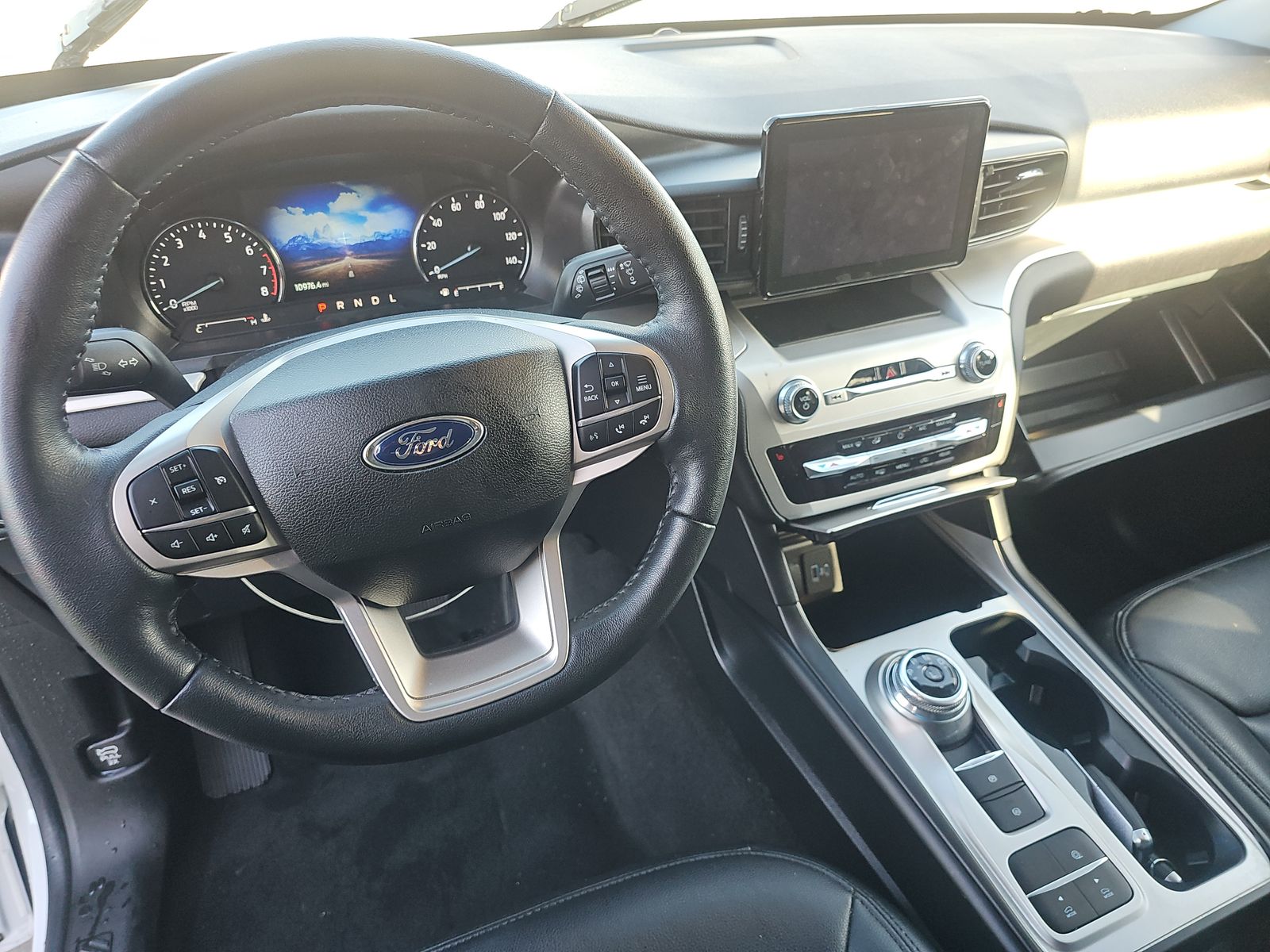 2022 Ford Explorer XLT RWD