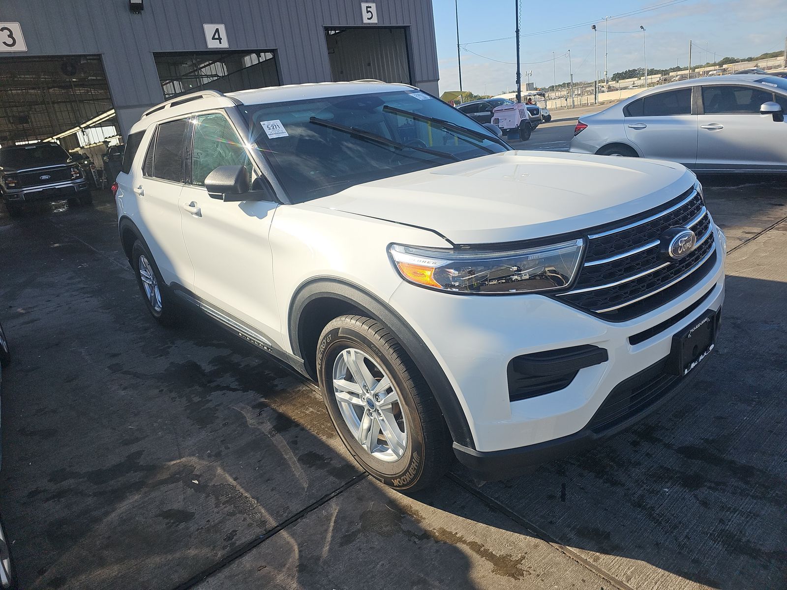 2022 Ford Explorer XLT RWD