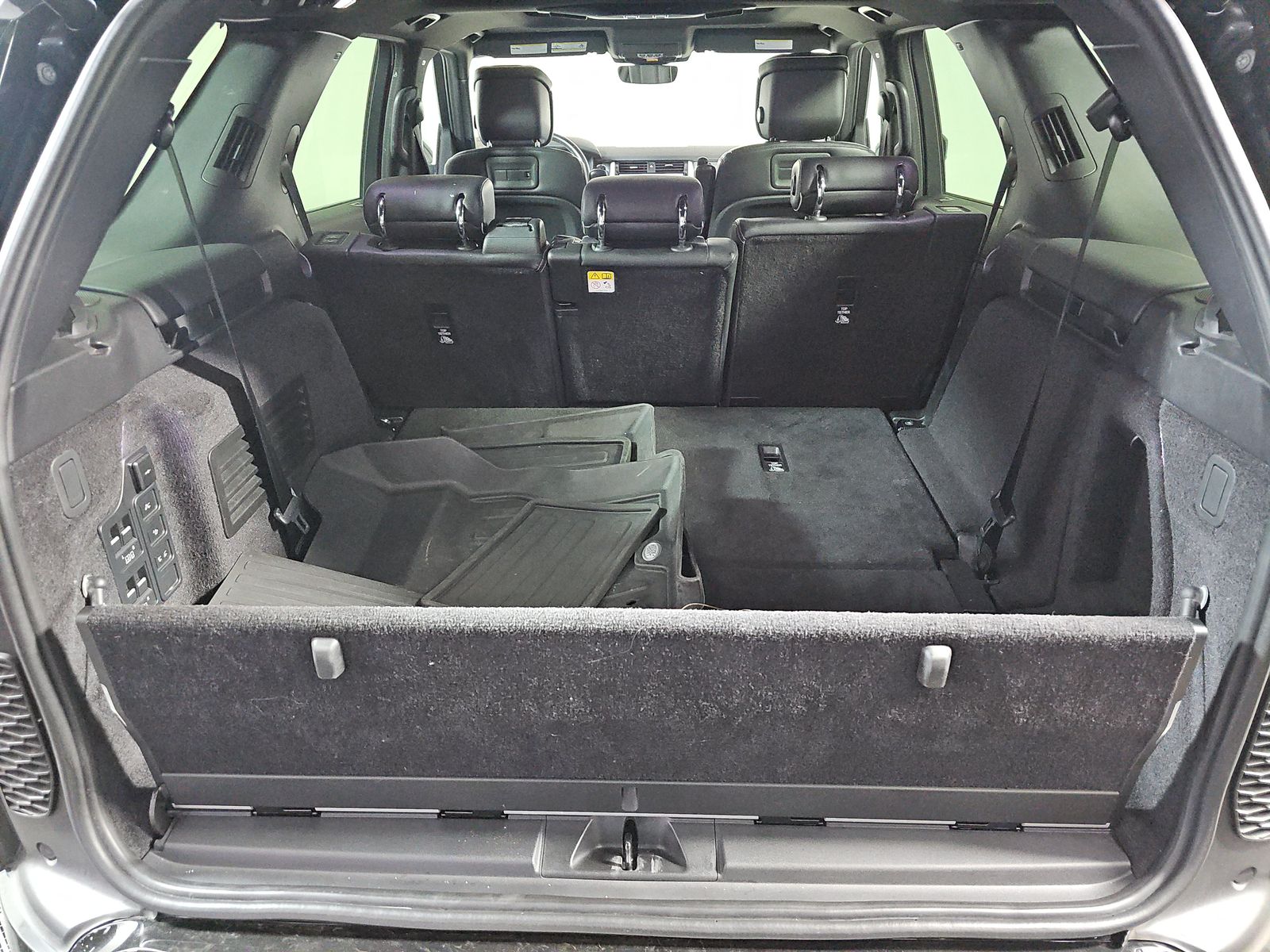 2022 Land Rover Discovery HSE R-Dynamic AWD