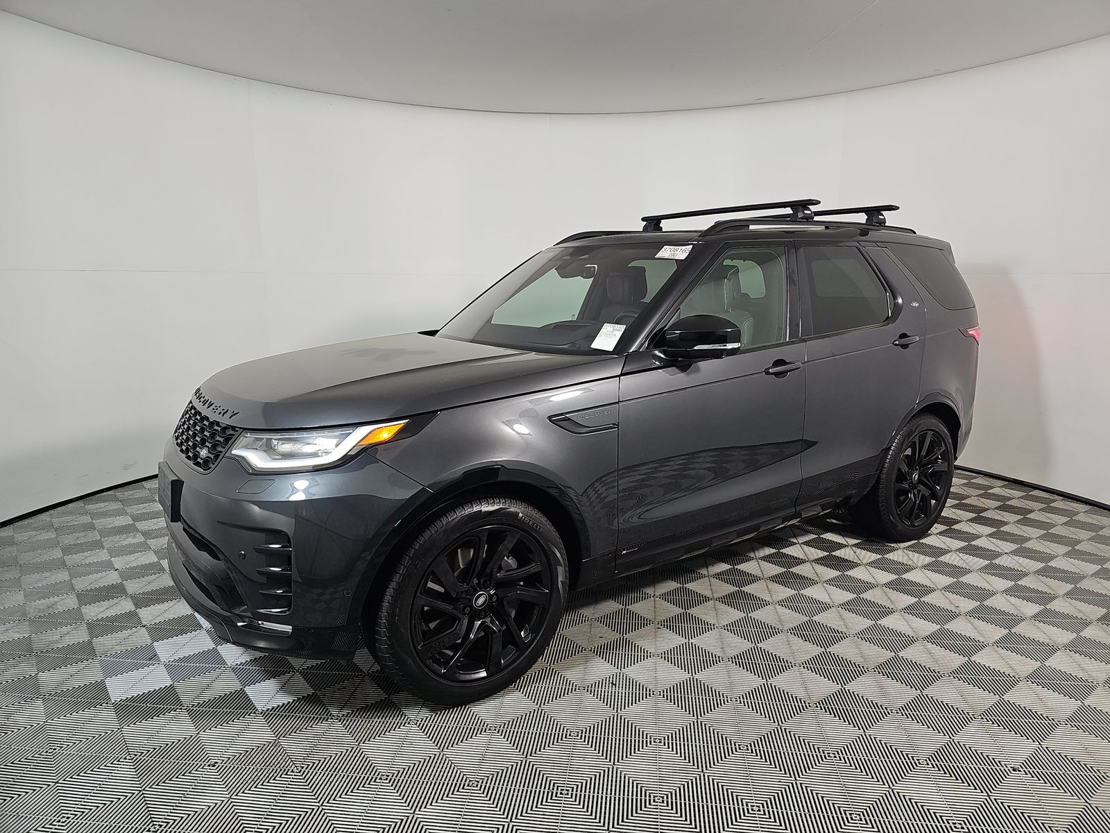 2022 Land Rover Discovery HSE R-Dynamic AWD