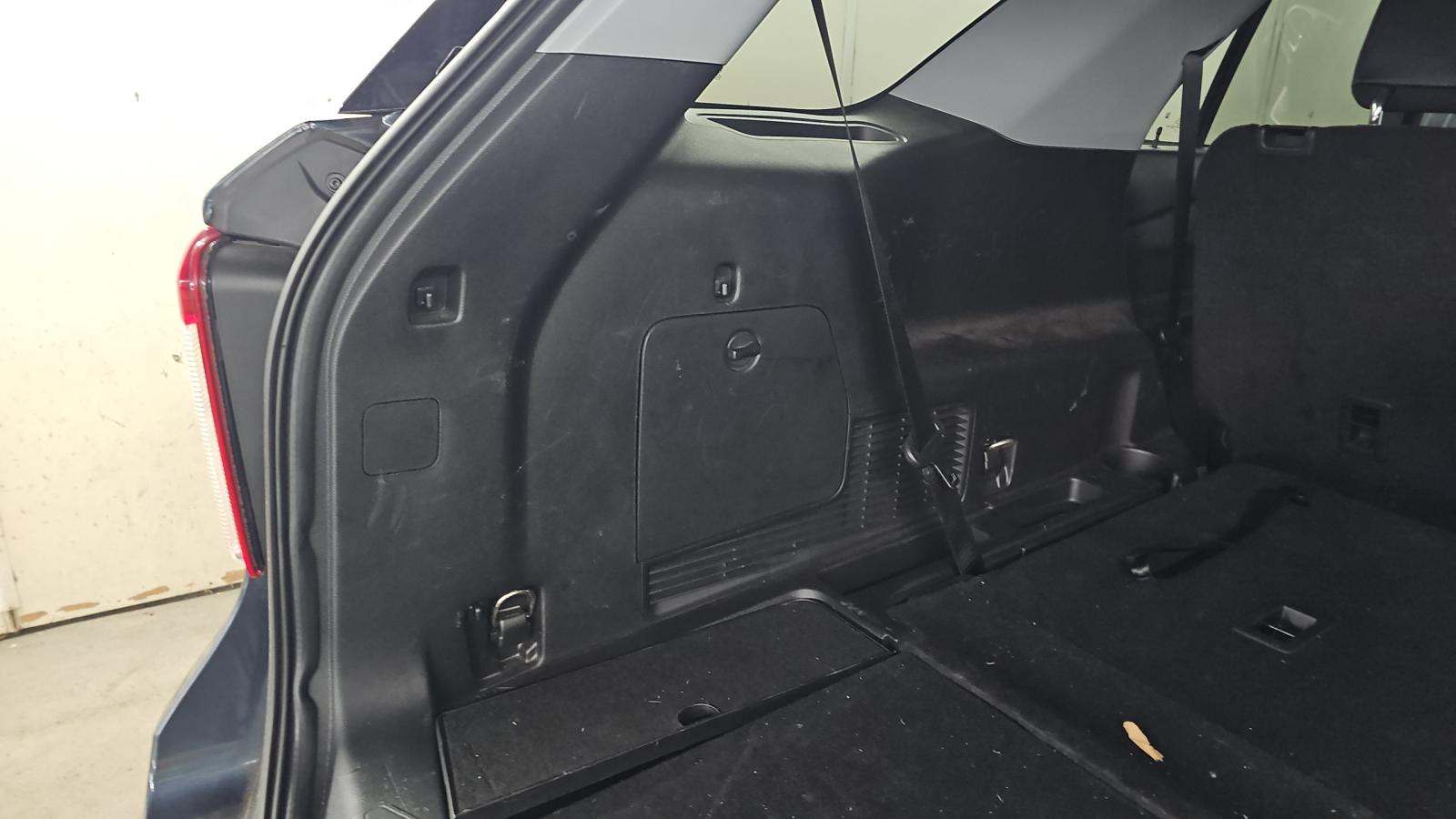 2023 Ford Explorer XLT AWD