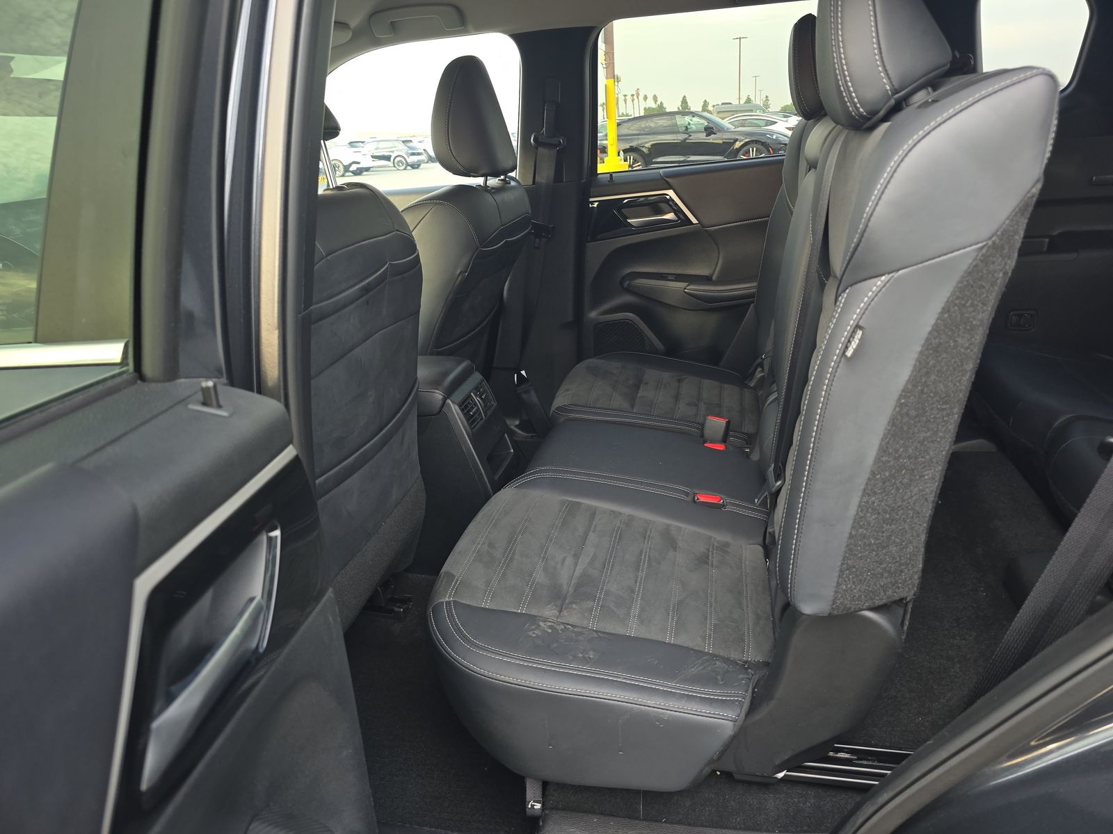 2024 Mitsubishi Outlander SE FWD