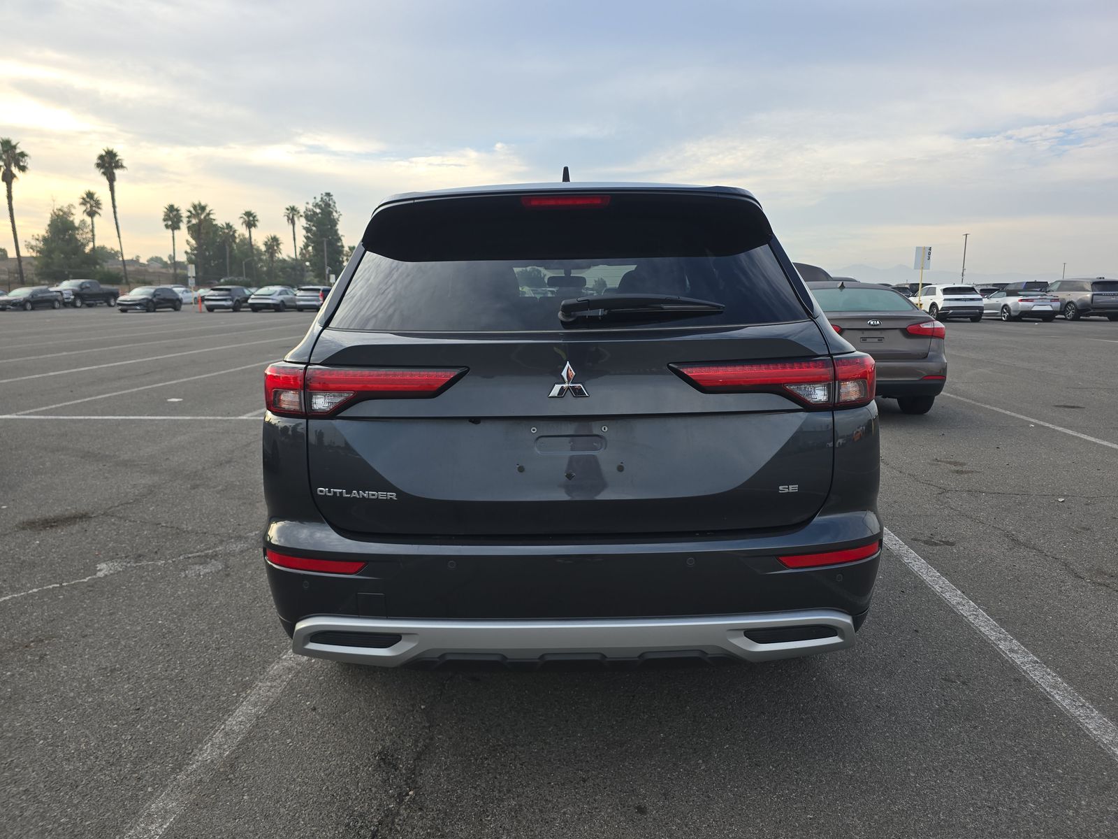 2024 Mitsubishi Outlander SE FWD