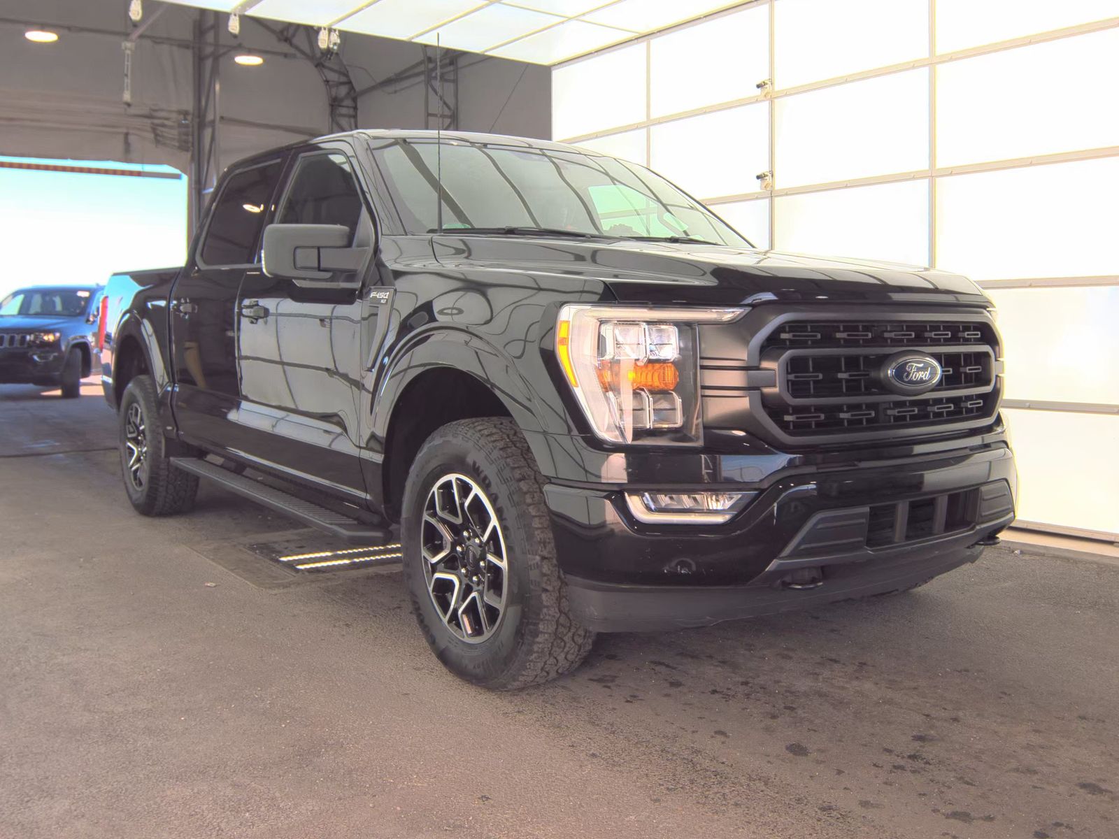 2023 Ford F-150 XLT AWD