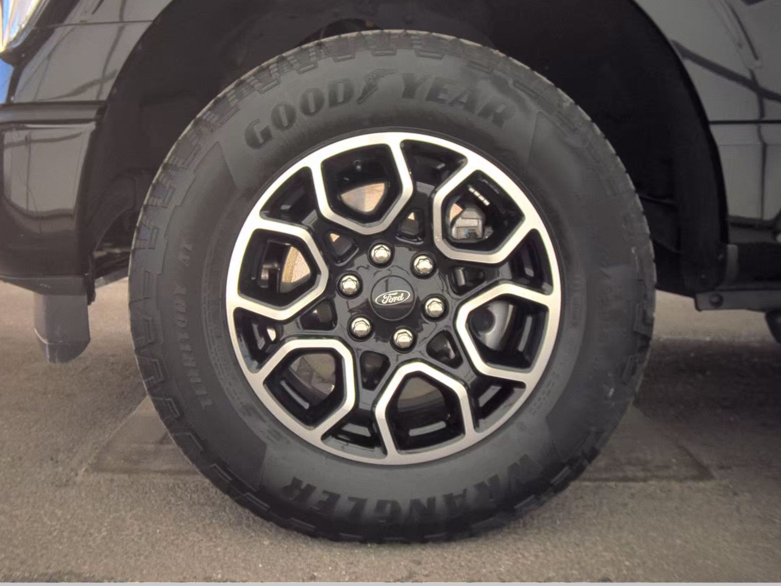 2023 Ford F-150 XLT AWD