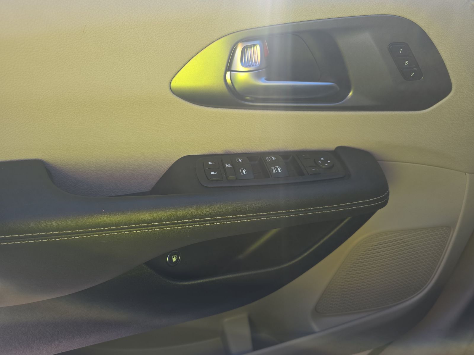 2024 Chrysler Pacifica Hybrid Select FWD