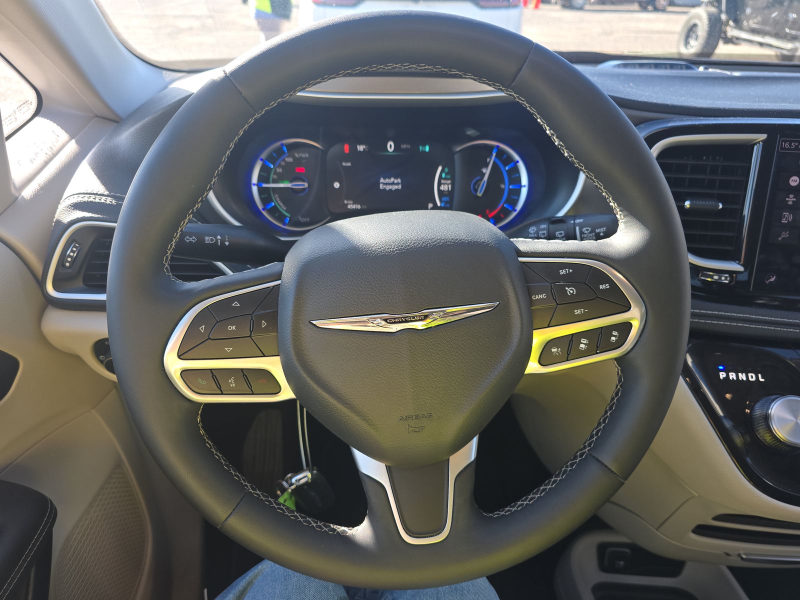 2024 Chrysler Pacifica Hybrid Select FWD