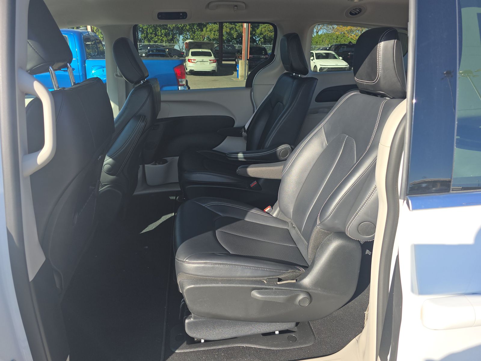 2024 Chrysler Pacifica Hybrid Select FWD