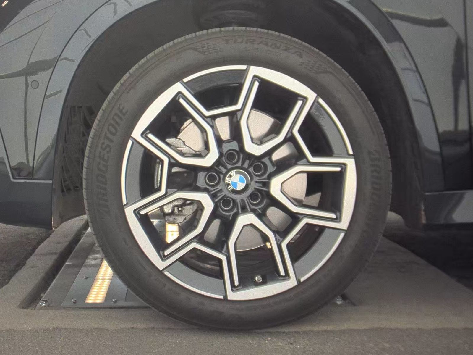 2025 BMW X1 xDrive28i AWD