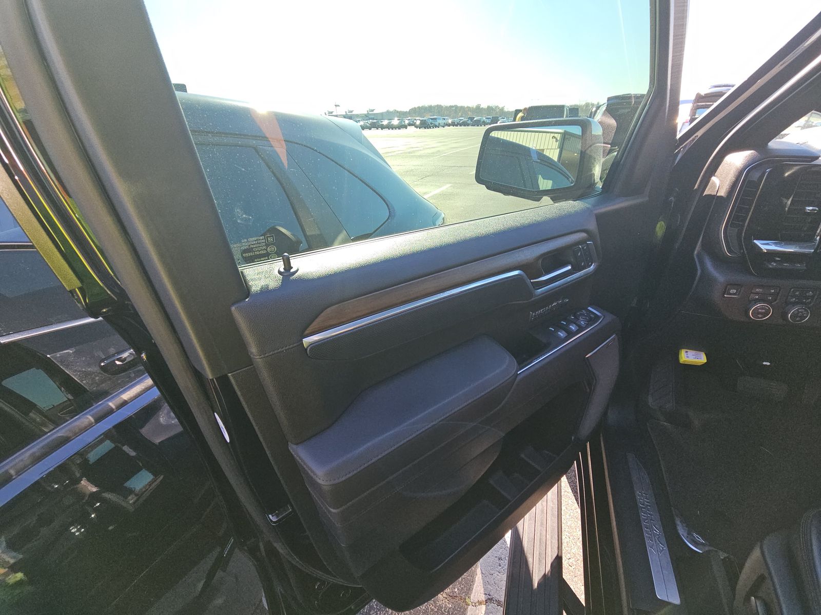 2025 Chevrolet Silverado 1500 High Country AWD