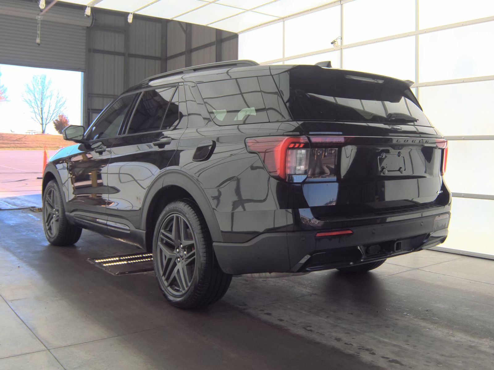 2025 Ford Explorer ST-Line AWD