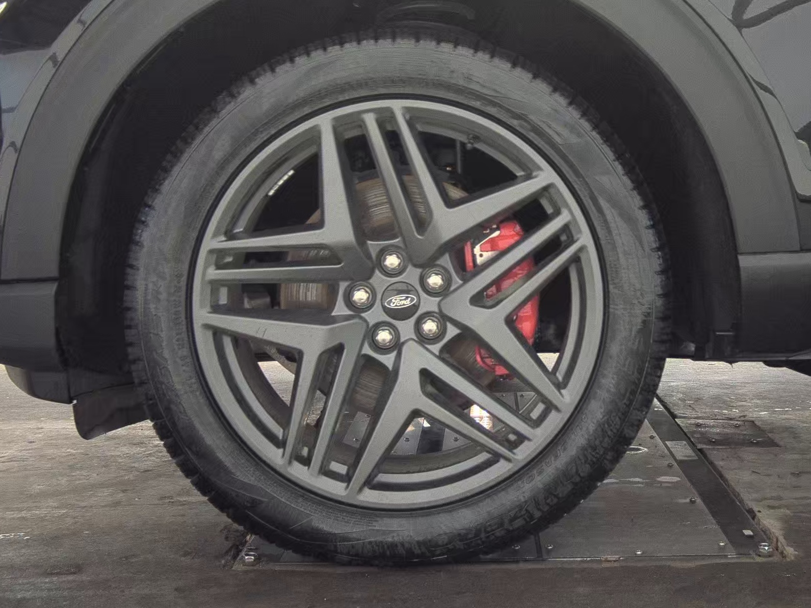 2025 Ford Explorer ST-Line AWD