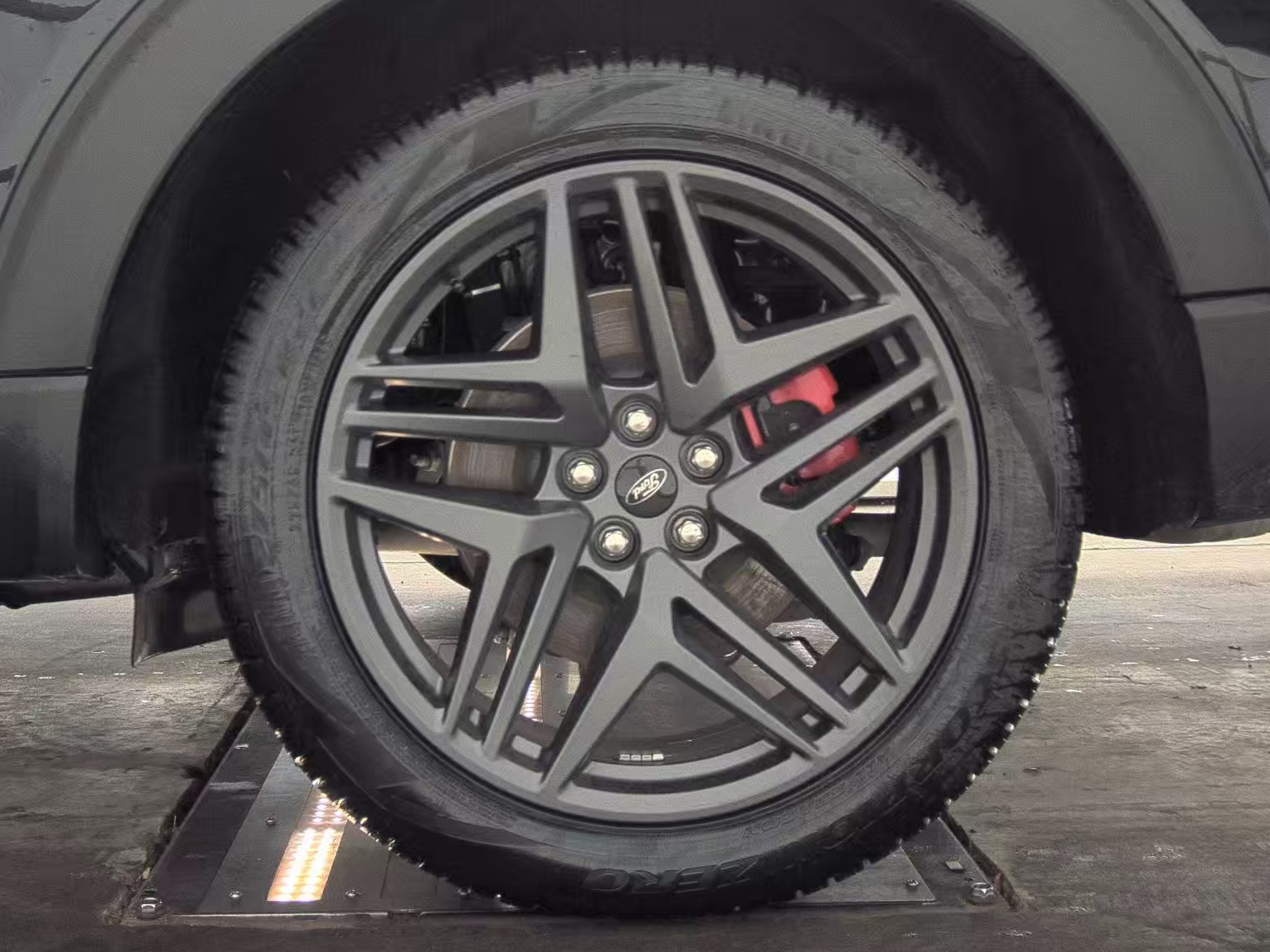 2025 Ford Explorer ST-Line AWD