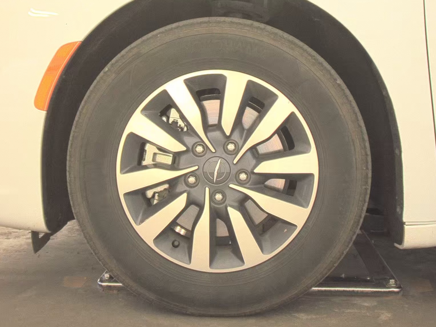 2024 Chrysler Pacifica Hybrid Select FWD