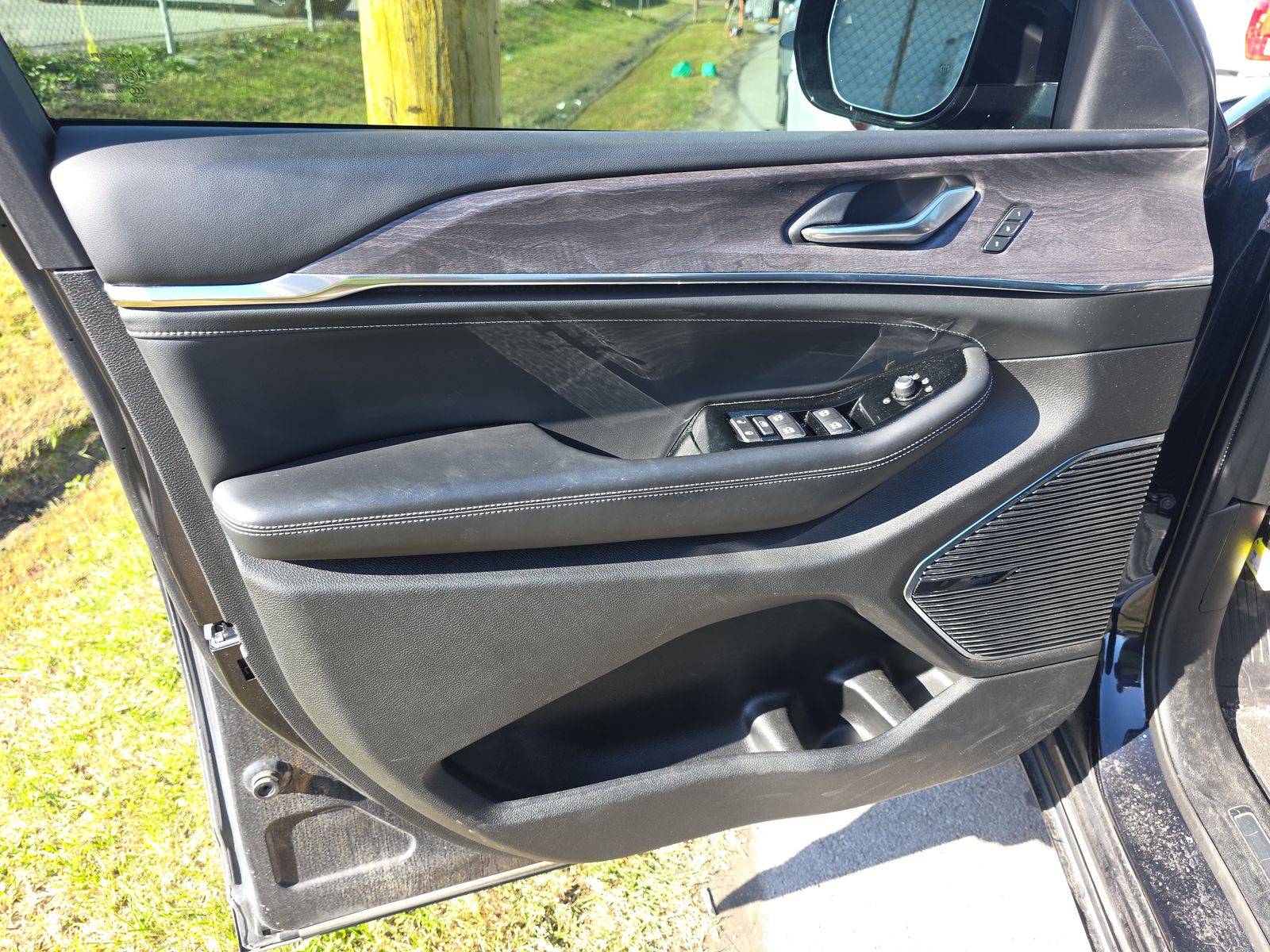 2023 Jeep Grand Cherokee Overland AWD