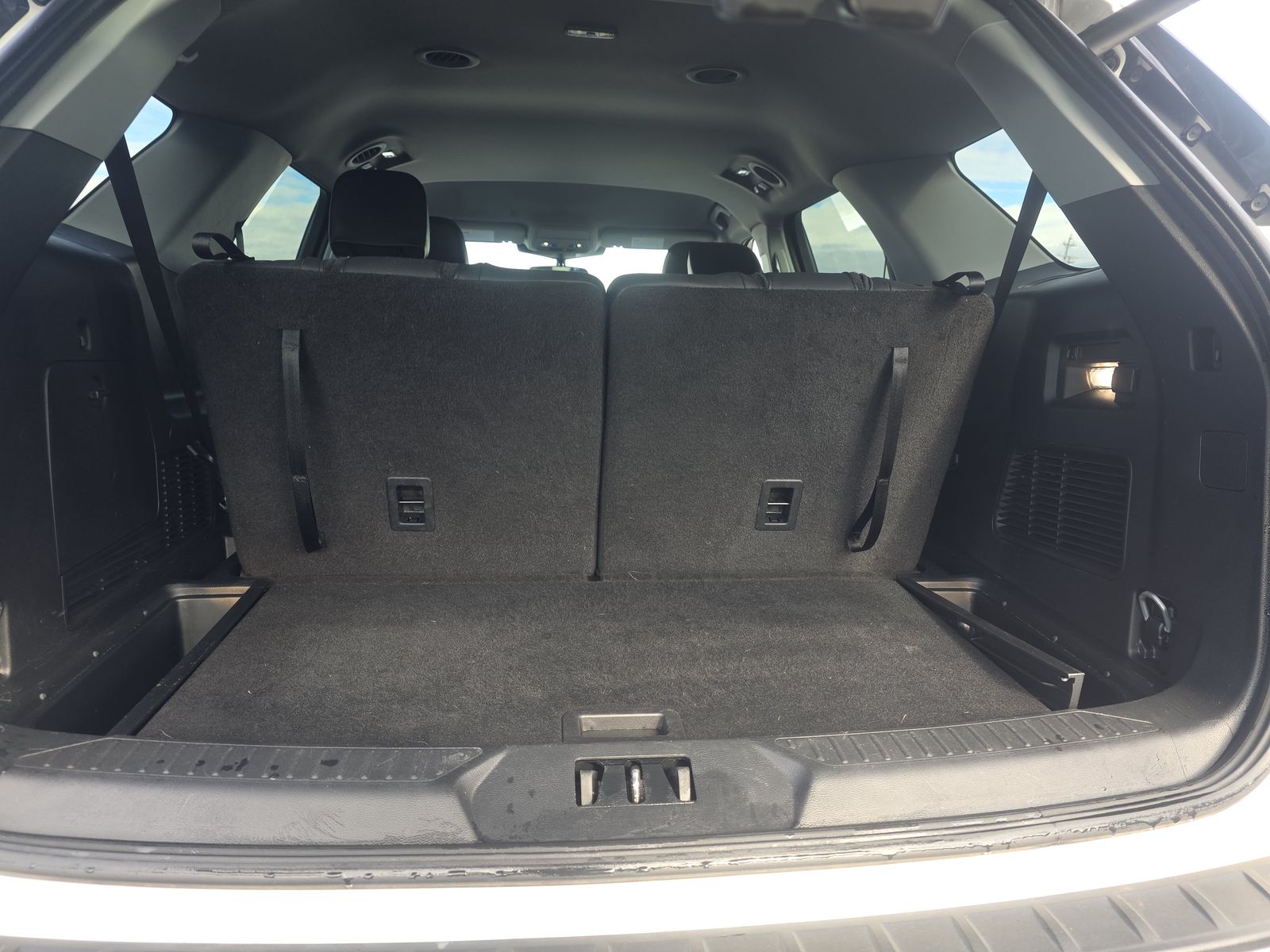 2023 Ford Explorer XLT AWD