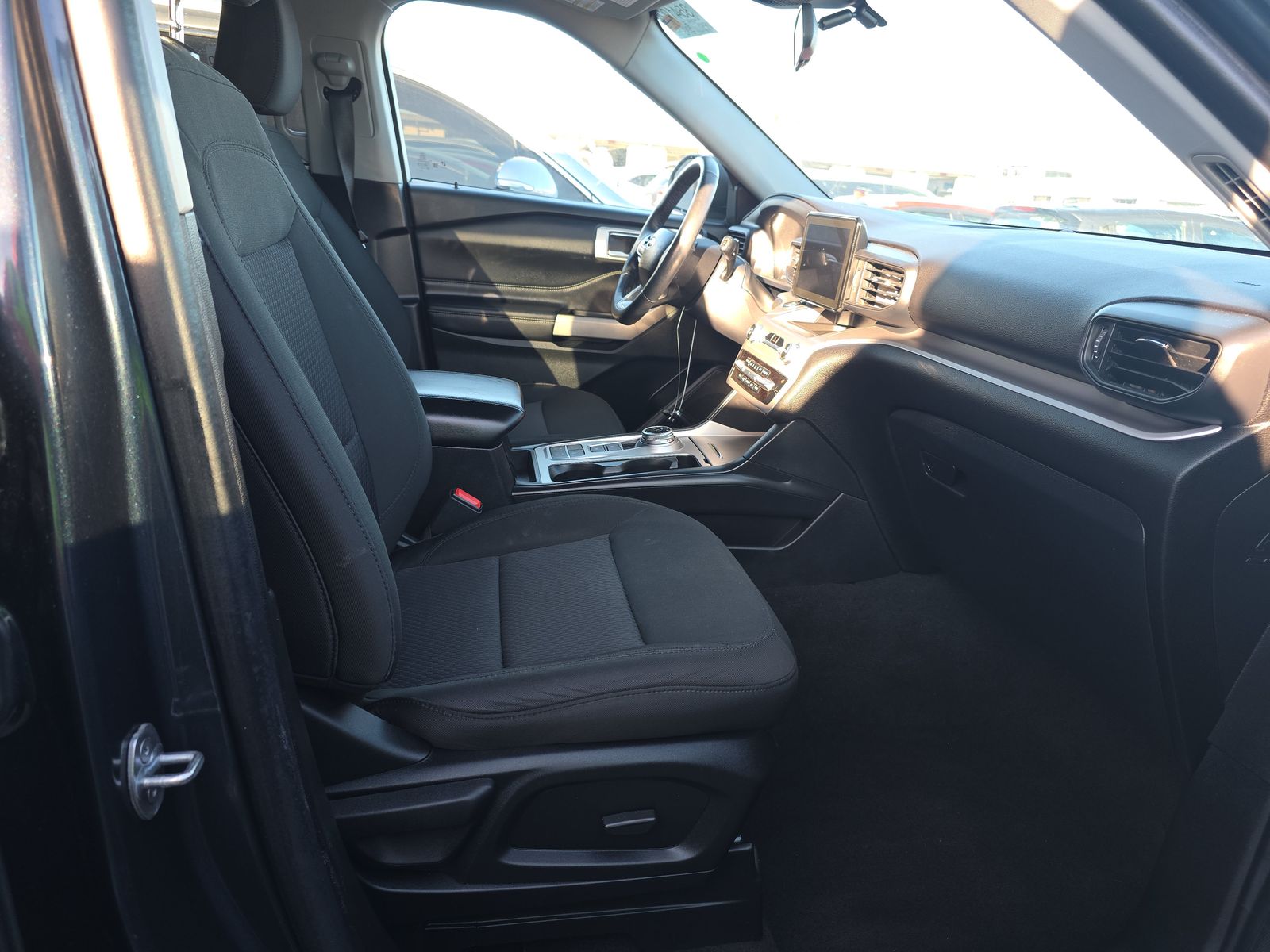 2022 Ford Explorer XLT RWD