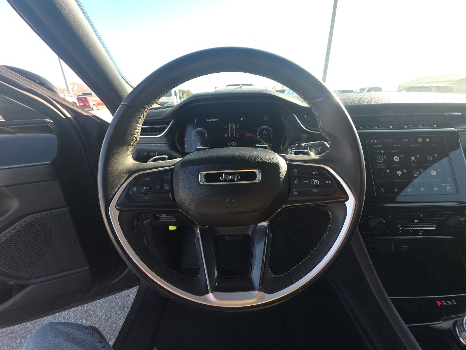 2023 Jeep Grand Cherokee Altitude AWD