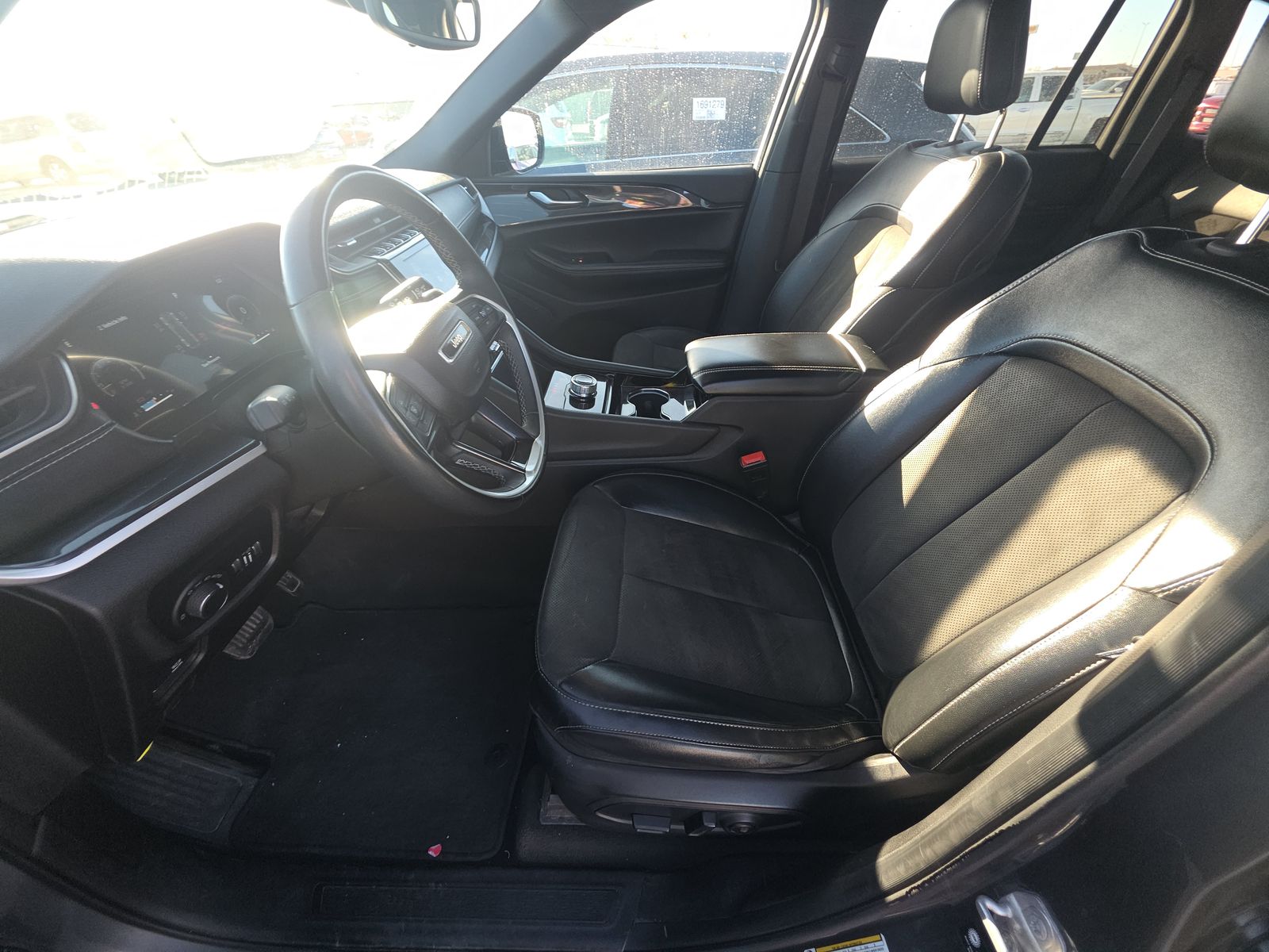 2023 Jeep Grand Cherokee Altitude AWD