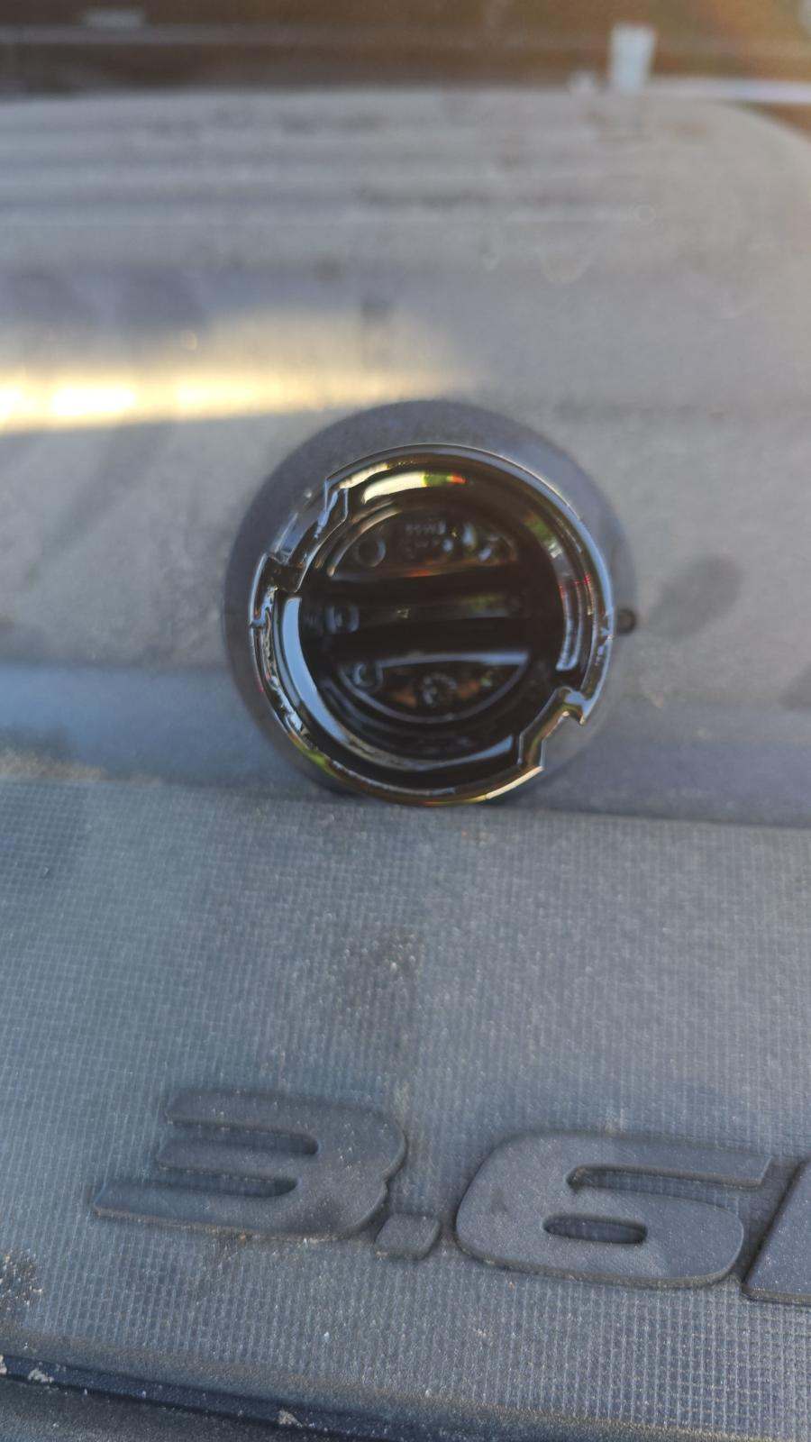 2024 Chrysler Pacifica Hybrid Select FWD