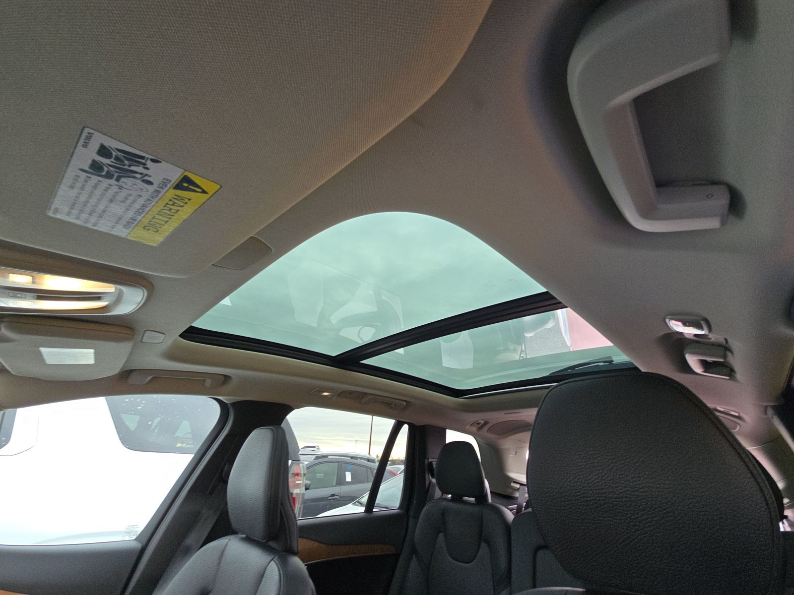 2023 Volvo XC90 B6 Plus AWD