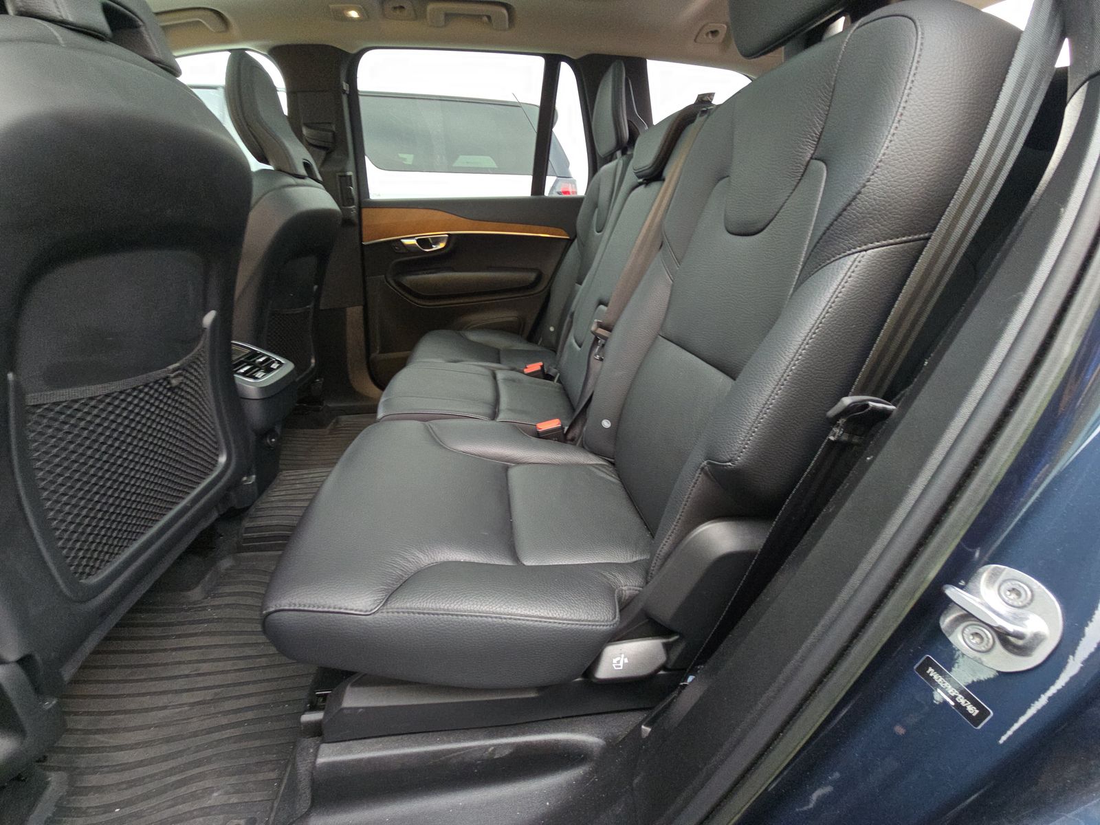 2023 Volvo XC90 B6 Plus AWD